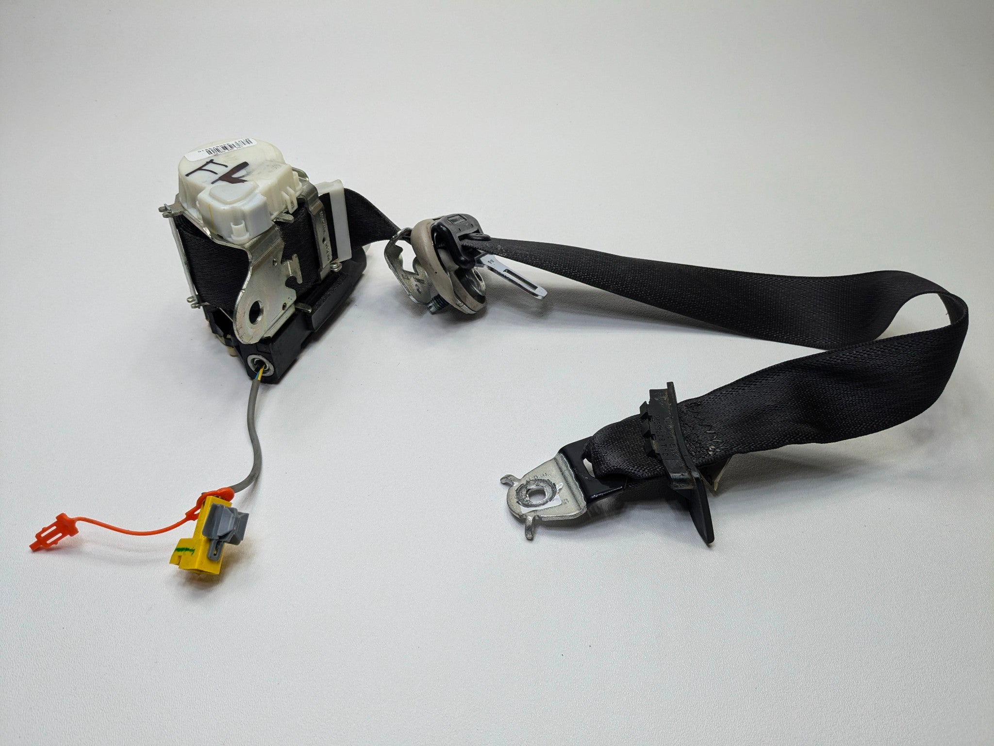 2010 - 2014 OEM CADILLAC ESCALADE ESV FRONT LEFT DRIVER SIDE SEAT BELT RETRACTOR