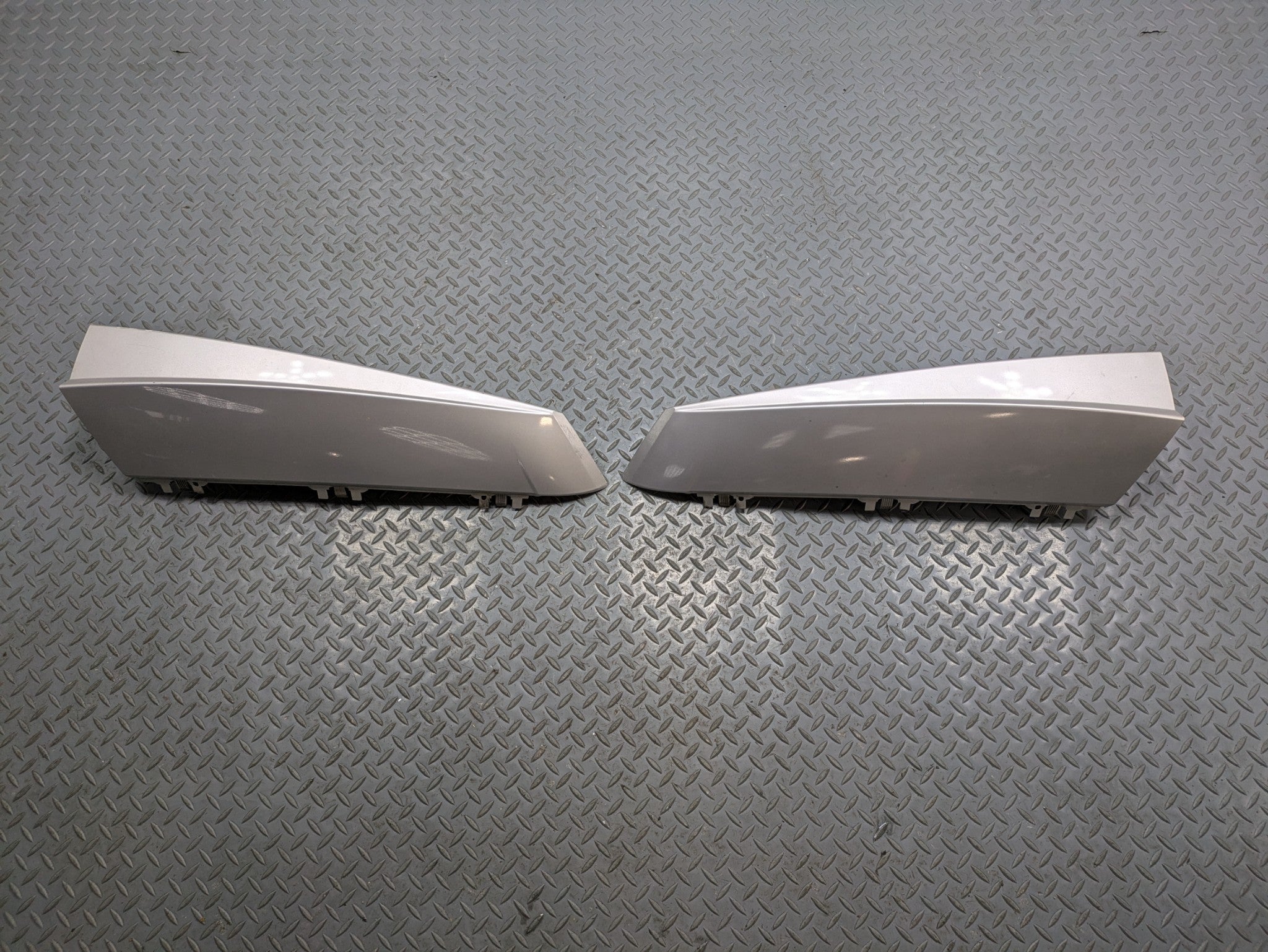 2010 - 2014 OEM CADILLAC ESCALADE ESV REAR QUARTER PANEL UPPER D PILLAR TRIM SET