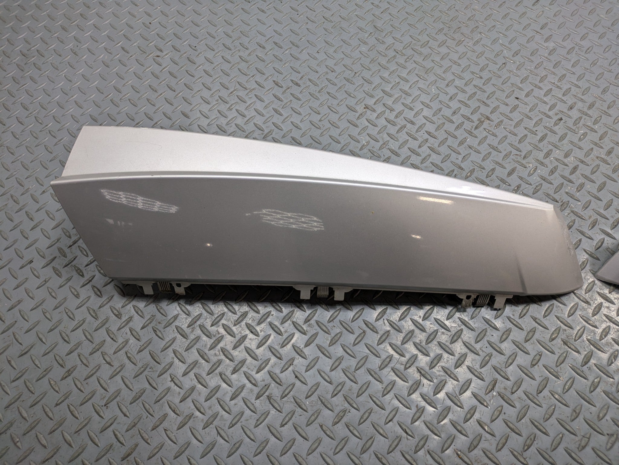 2010 - 2014 OEM CADILLAC ESCALADE ESV REAR QUARTER PANEL UPPER D PILLAR TRIM SET