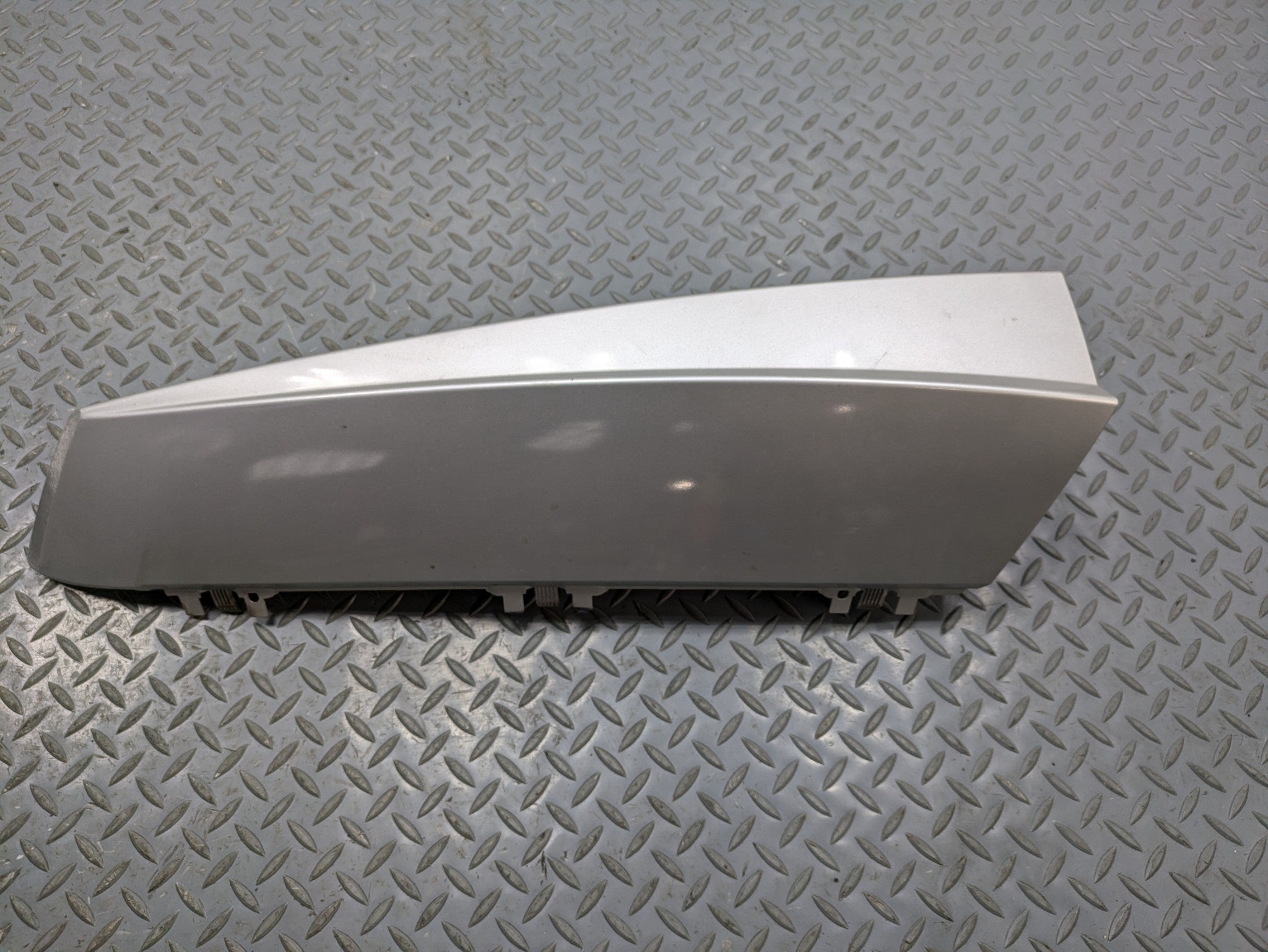 2010 - 2014 OEM CADILLAC ESCALADE ESV REAR QUARTER PANEL UPPER D PILLAR TRIM SET