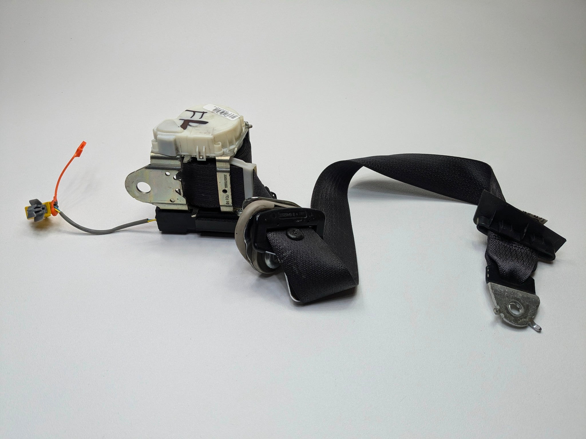 2010 - 2014 OEM CADILLAC ESCALADE ESV FRONT LEFT DRIVER SIDE SEAT BELT RETRACTOR