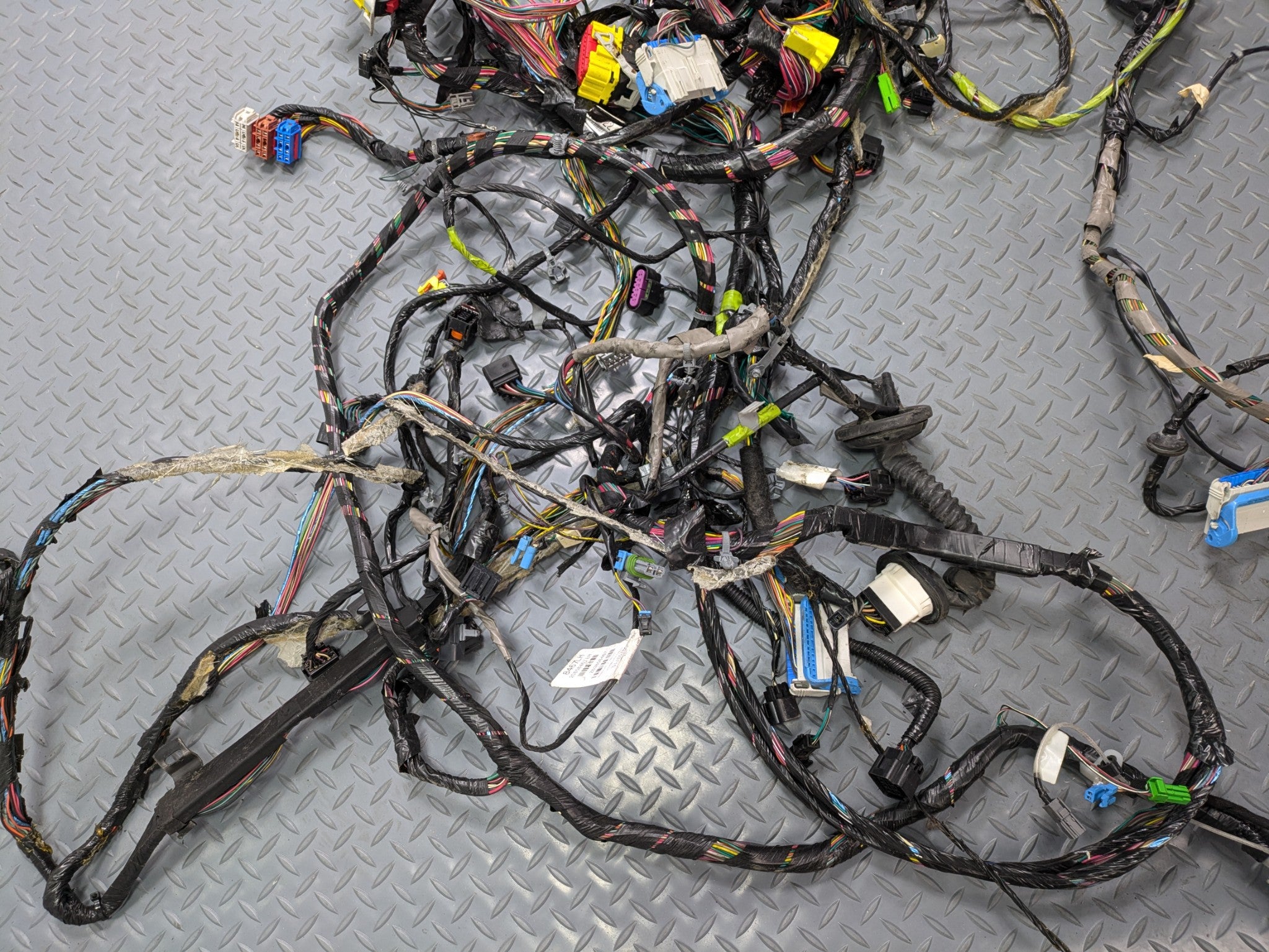 10 - 14 OEM CADILLAC ESCALADE ESV INTERIOR BODY WIRE HARNESS CABLE AND CONNECTOR