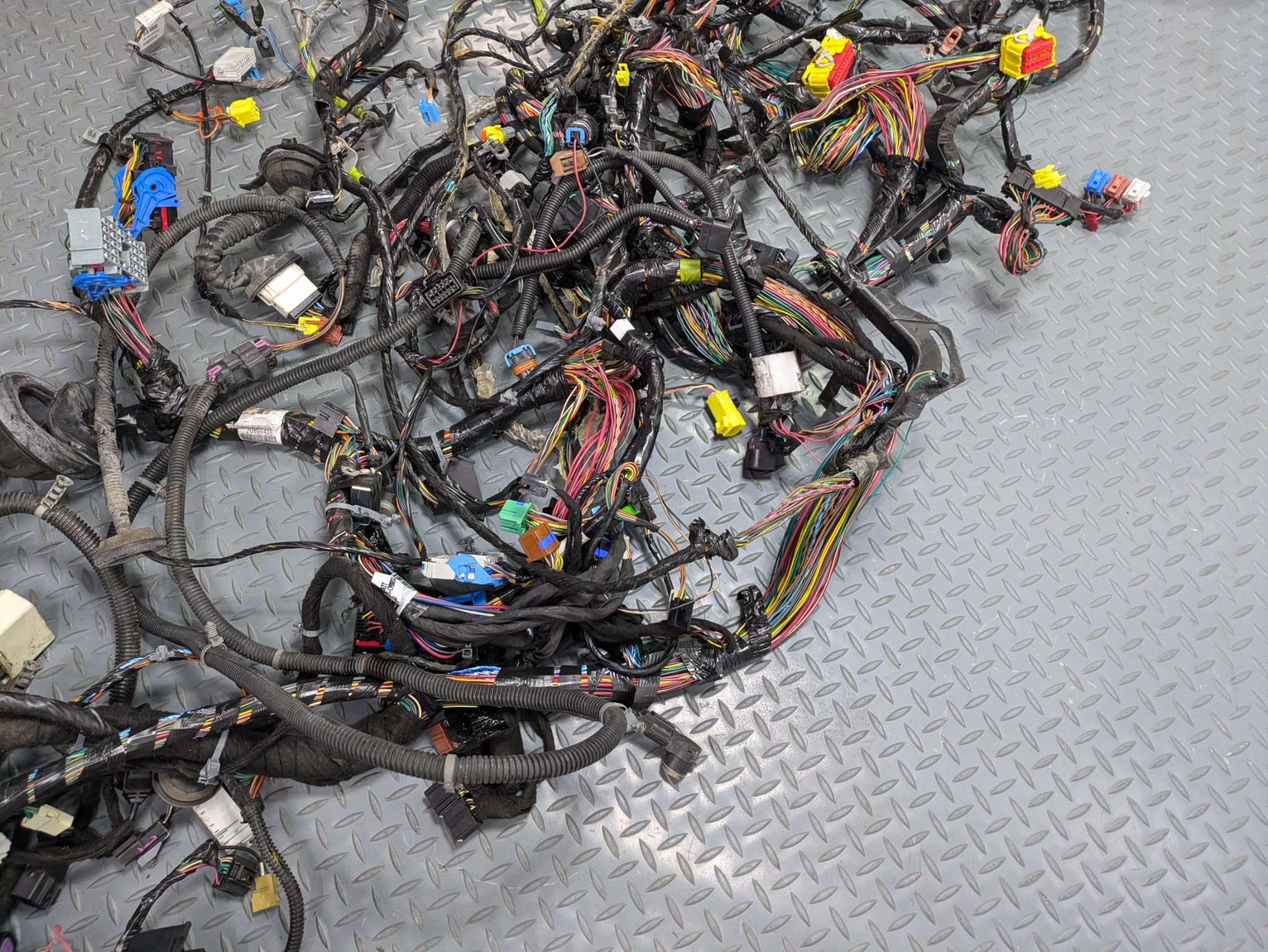 10 - 14 OEM CADILLAC ESCALADE ESV INTERIOR BODY WIRE HARNESS CABLE AND CONNECTOR