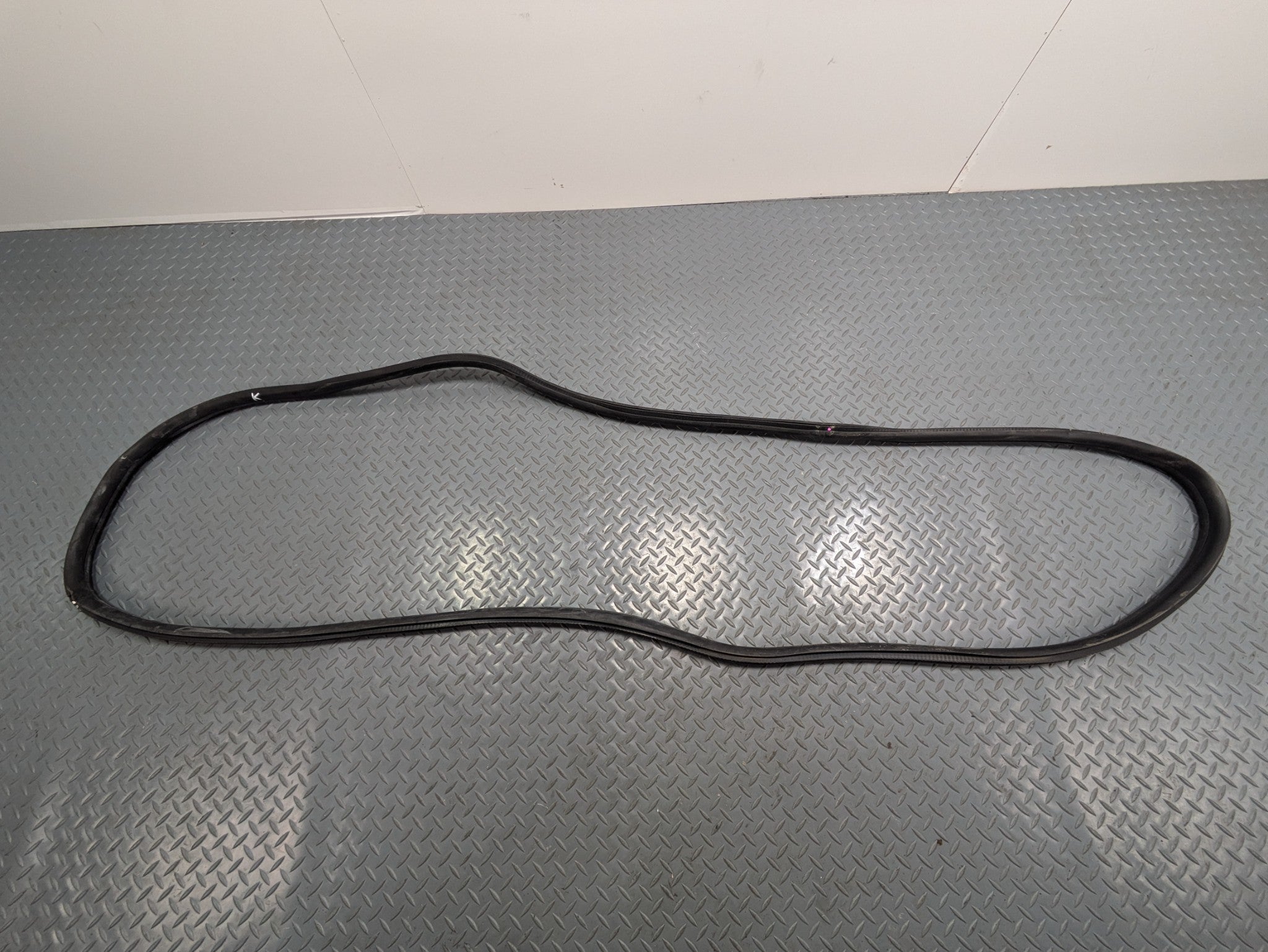 2010 - 2014 OEM CADILLAC ESCALADE ESV REAR TRUNK TAILGATE SEAL WEATHER STRIPPING