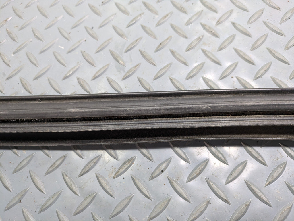 2010 - 2014 OEM CADILLAC ESCALADE ESV REAR TRUNK TAILGATE SEAL WEATHER STRIPPING