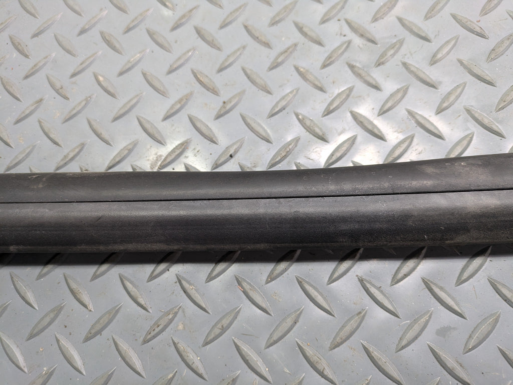 2010 - 2014 OEM CADILLAC ESCALADE ESV REAR TRUNK TAILGATE SEAL WEATHER STRIPPING