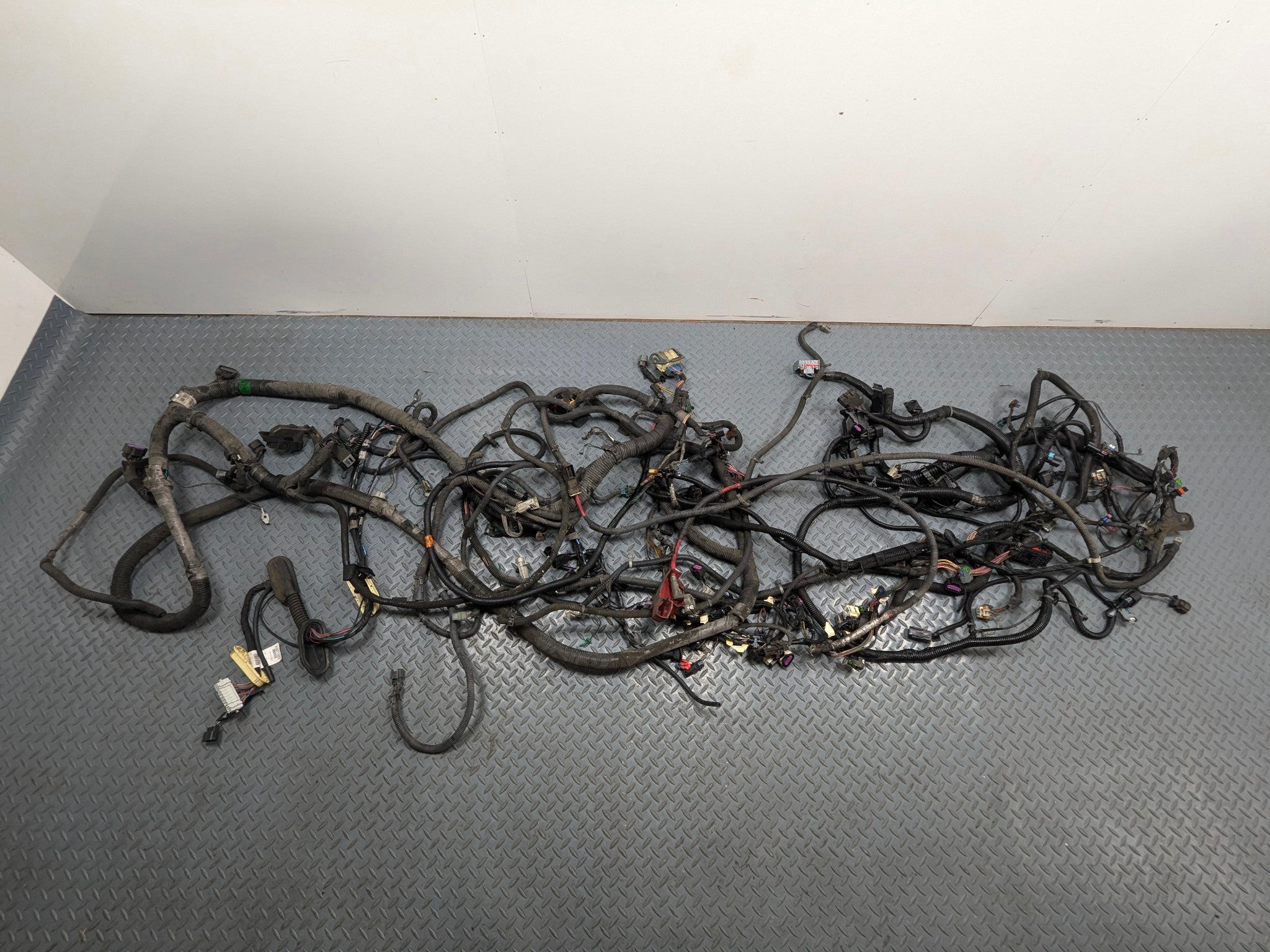 10 - 14 OEM CADILLAC ESCALADE ESV INTERIOR HOOD WIRE HARNESS CABLE AND CONNECTOR
