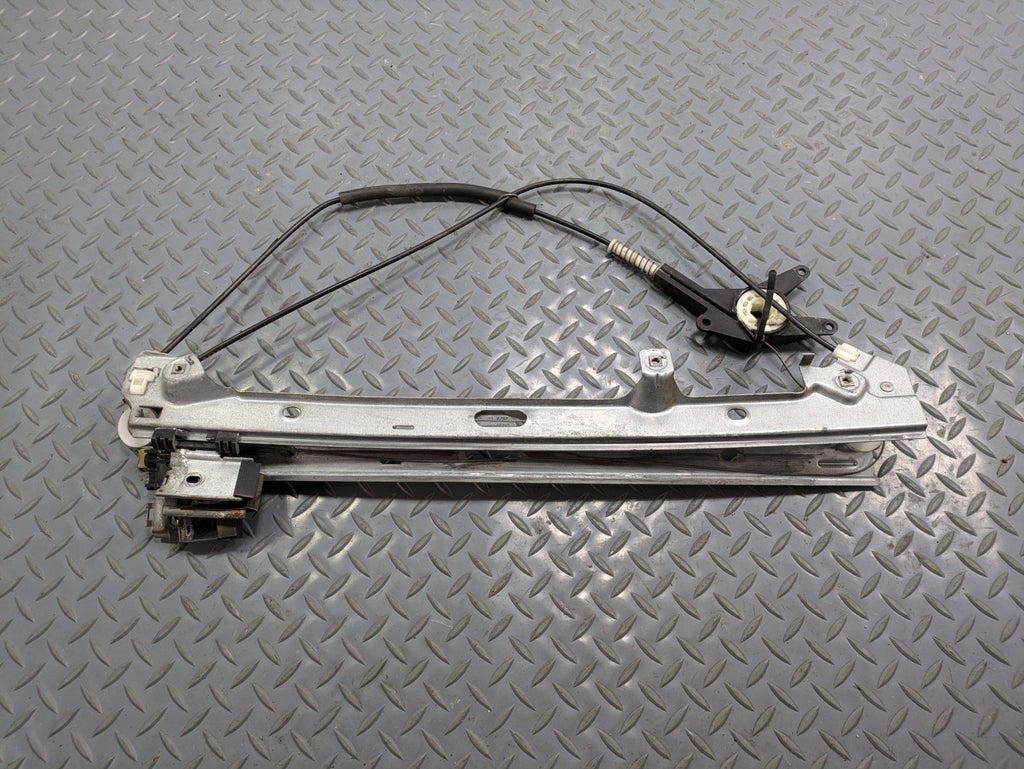 03 - 06 OEM CHEVROLET TAHOE FRONT RIGHT PASSENGER SIDE DOOR REGULATOR ASSEMBLY