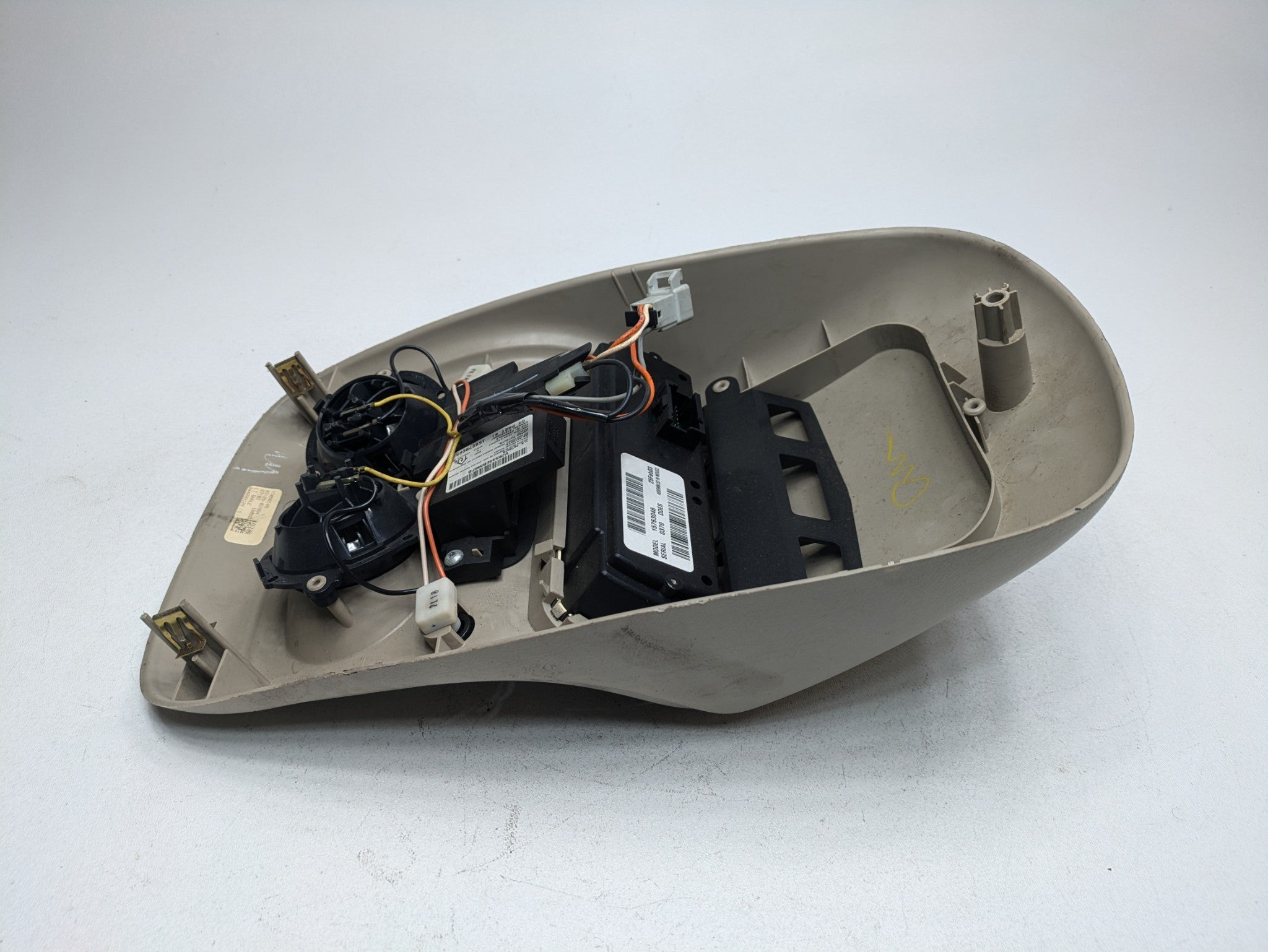 03 - 06 OEM CHEVROLET TAHOE FRONT OVERHEAD ROOF INTERIOR LIGHT WITH AC CONTROL