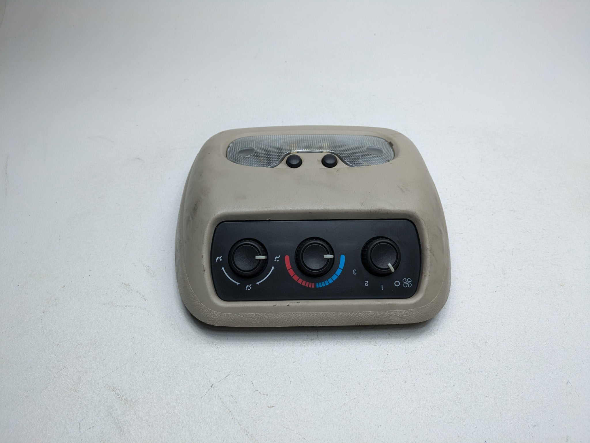 03 - 06 OEM CHEVROLET TAHOE REAR OVERHEAD ROOF INTERIOR LIGHT WITH AC CONTROL