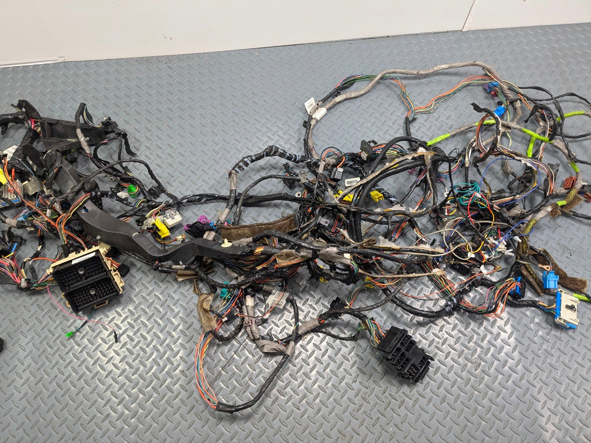 03 -06 OEM CHEVROLET TAHOE INTERIOR BODY WIRE WIRING HARNESS CABLE AND CONNECTOR