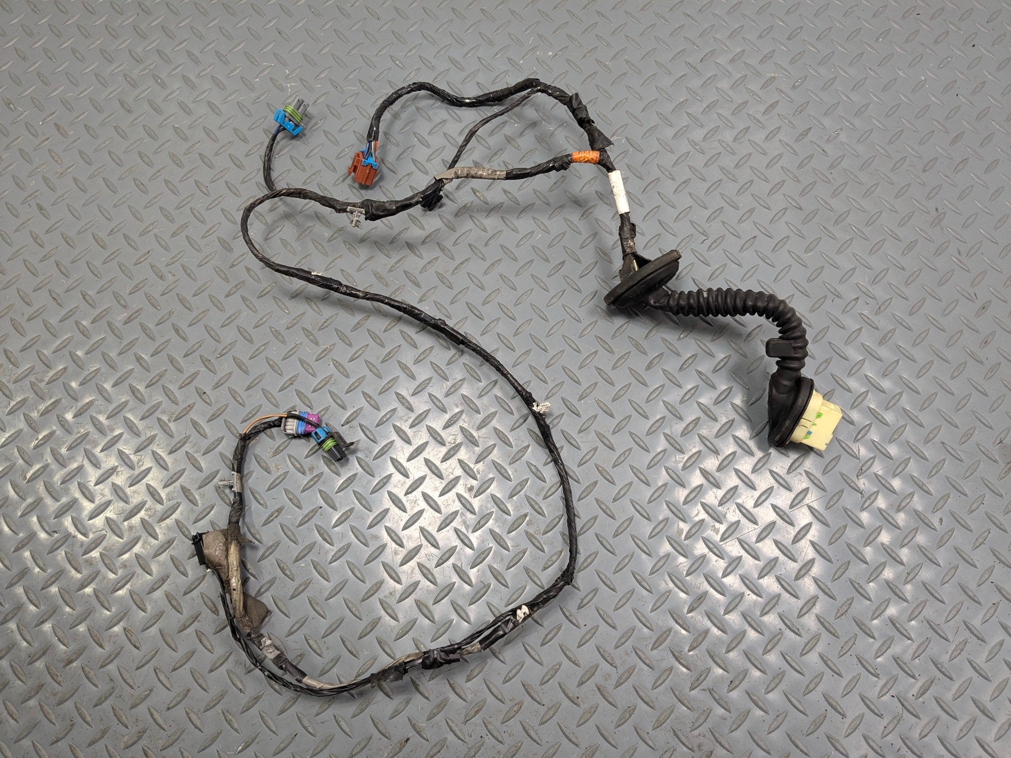 03 - 06 OEM CHEVROLET TAHOE REAR RIGHT PASSENGER SIDE DOOR WIRE WIRING HARNESS