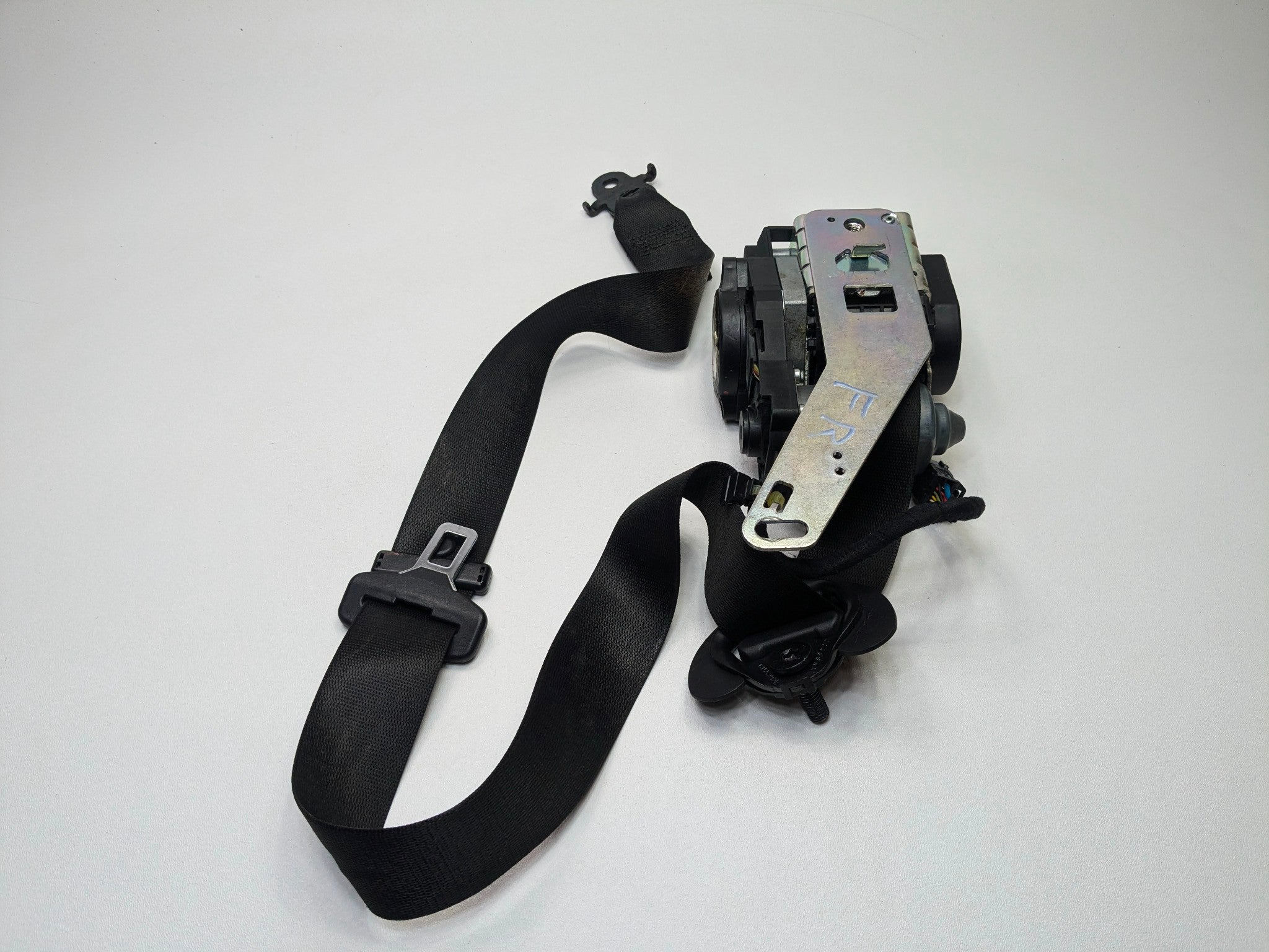 08 - 12 OEM BMW 750LI FRONT RIGHT PASSENGER SIDE SEAT BELT RETRACTOR ASSEMBLY