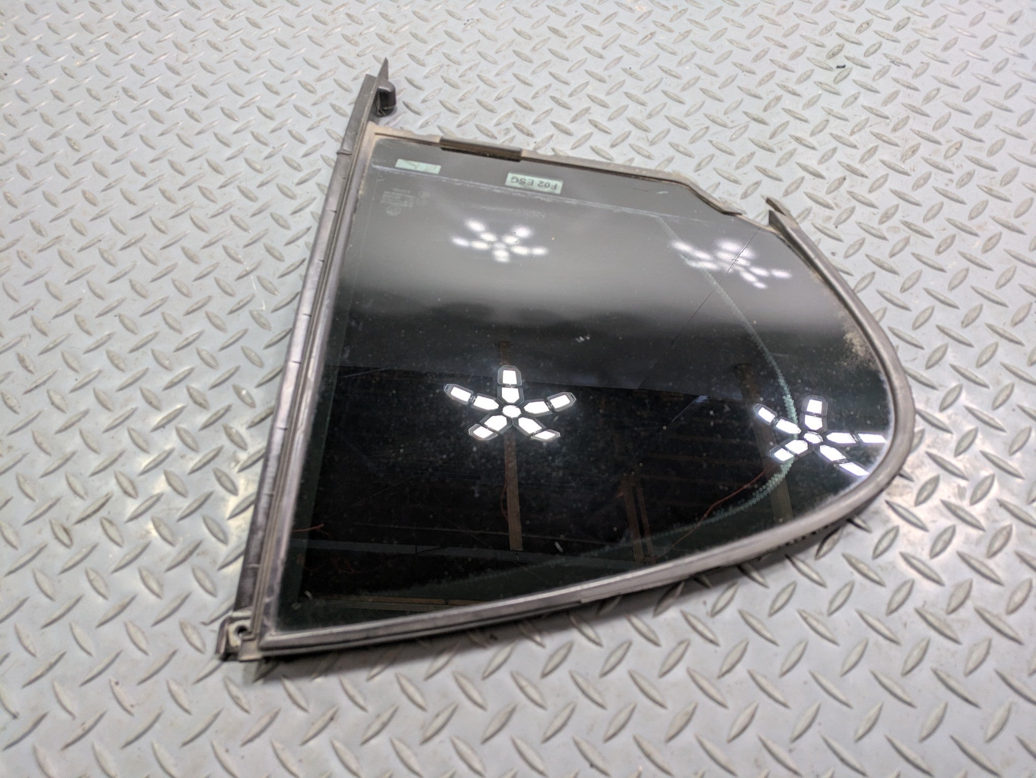 08 - 12 OEM BMW 750LI REAR RIGHT PASSENGER SIDE DOOR QUARTER VENT WINDOW GLASS