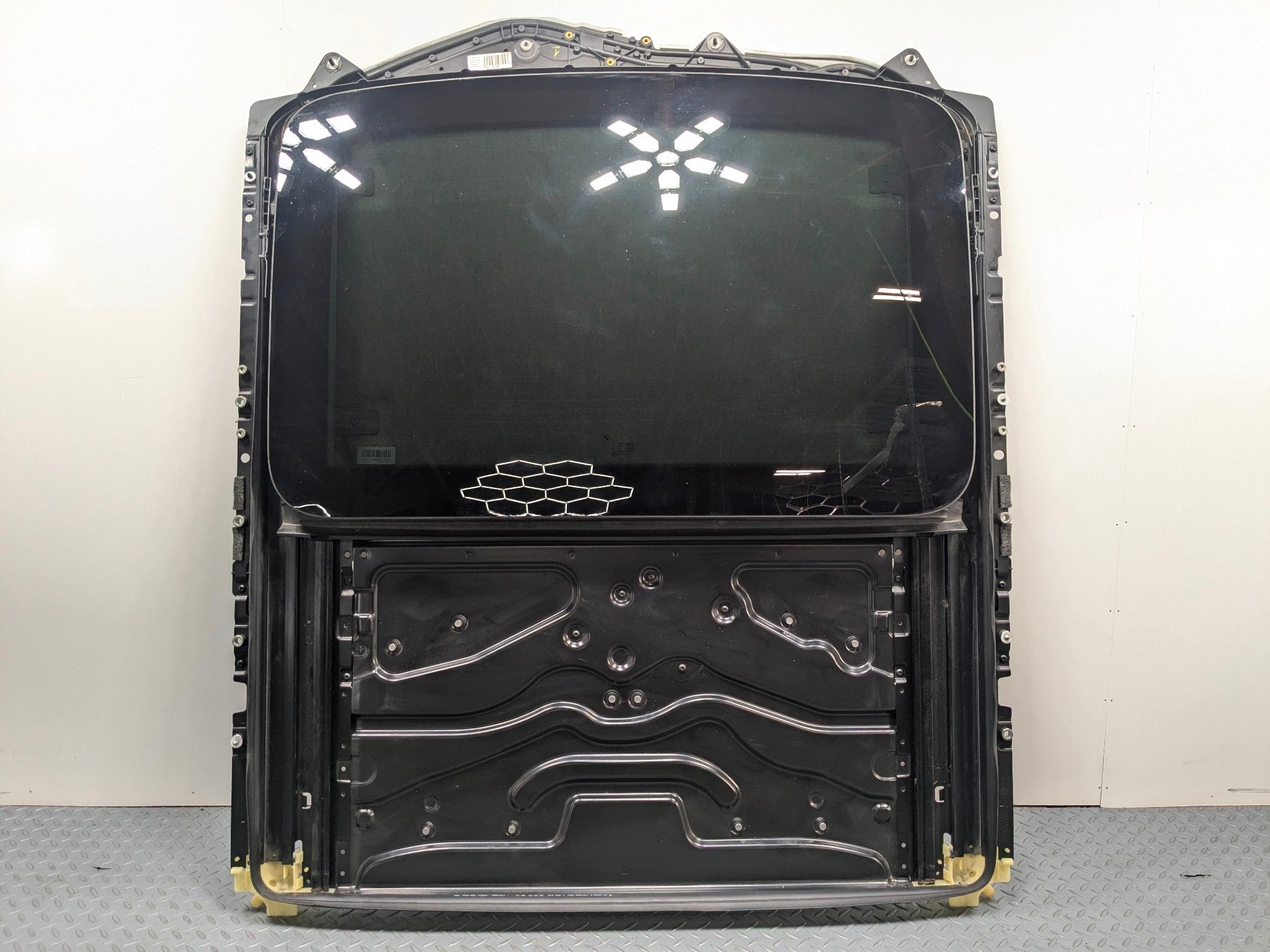 08 - 12 OEM BMW 750LI SUN ROOF MOON ROOF GLASS WITH BRACKET FRAME PANEL ASSEMBLY
