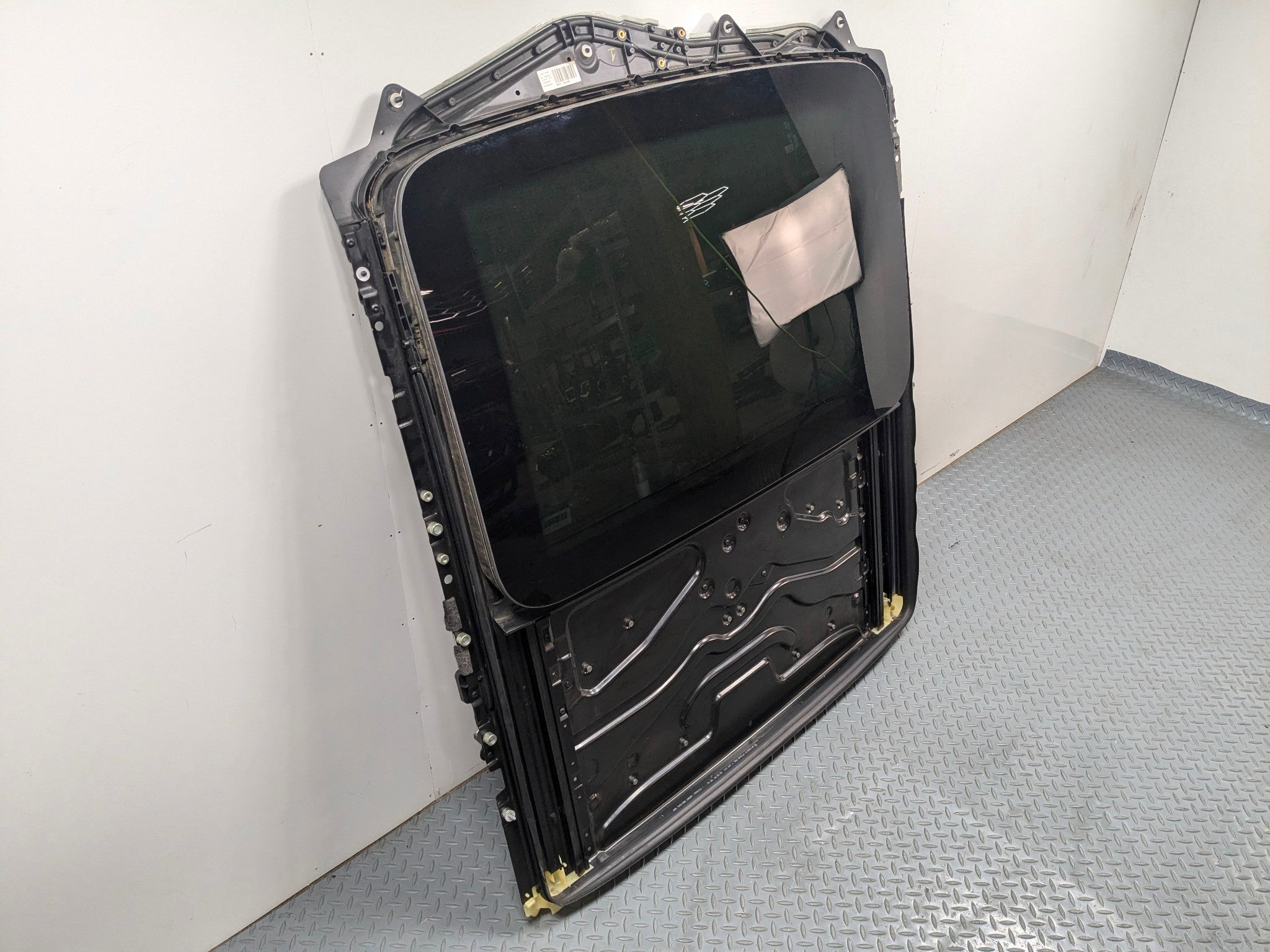 08 - 12 OEM BMW 750LI SUN ROOF MOON ROOF GLASS WITH BRACKET FRAME PANEL ASSEMBLY