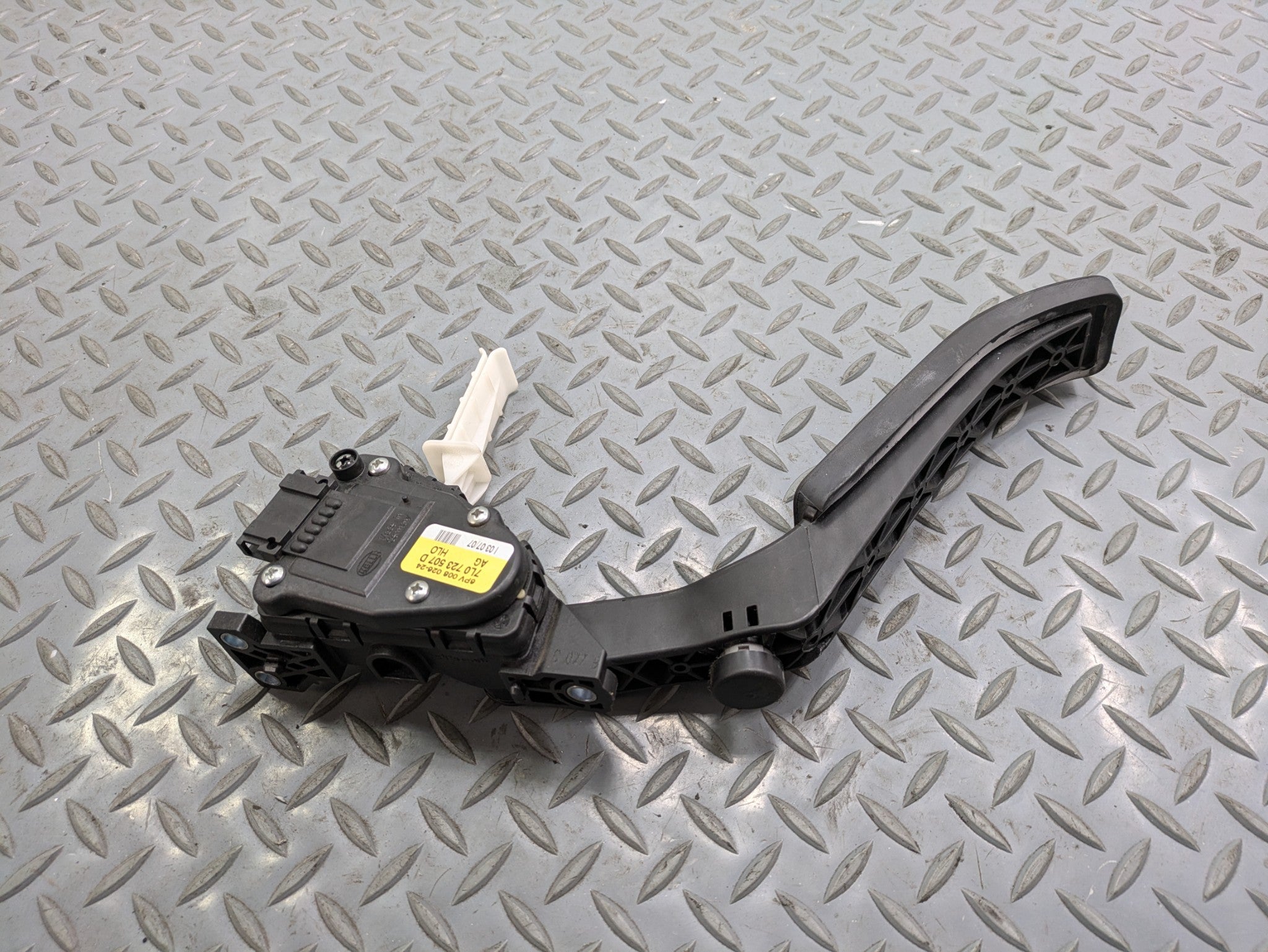 2008 - 2010 OEM PORSCHE CAYENNE GAS PEDAL ACCELERATOR THROTTLE SENSOR