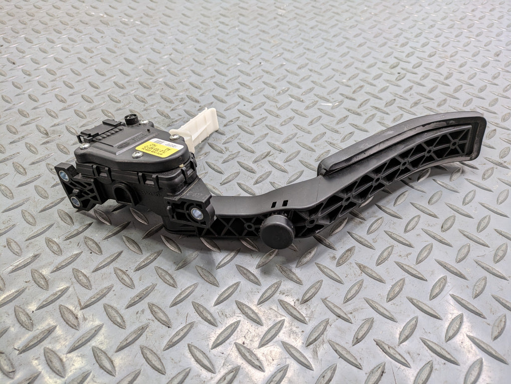 2008 - 2010 OEM PORSCHE CAYENNE GAS PEDAL ACCELERATOR THROTTLE SENSOR