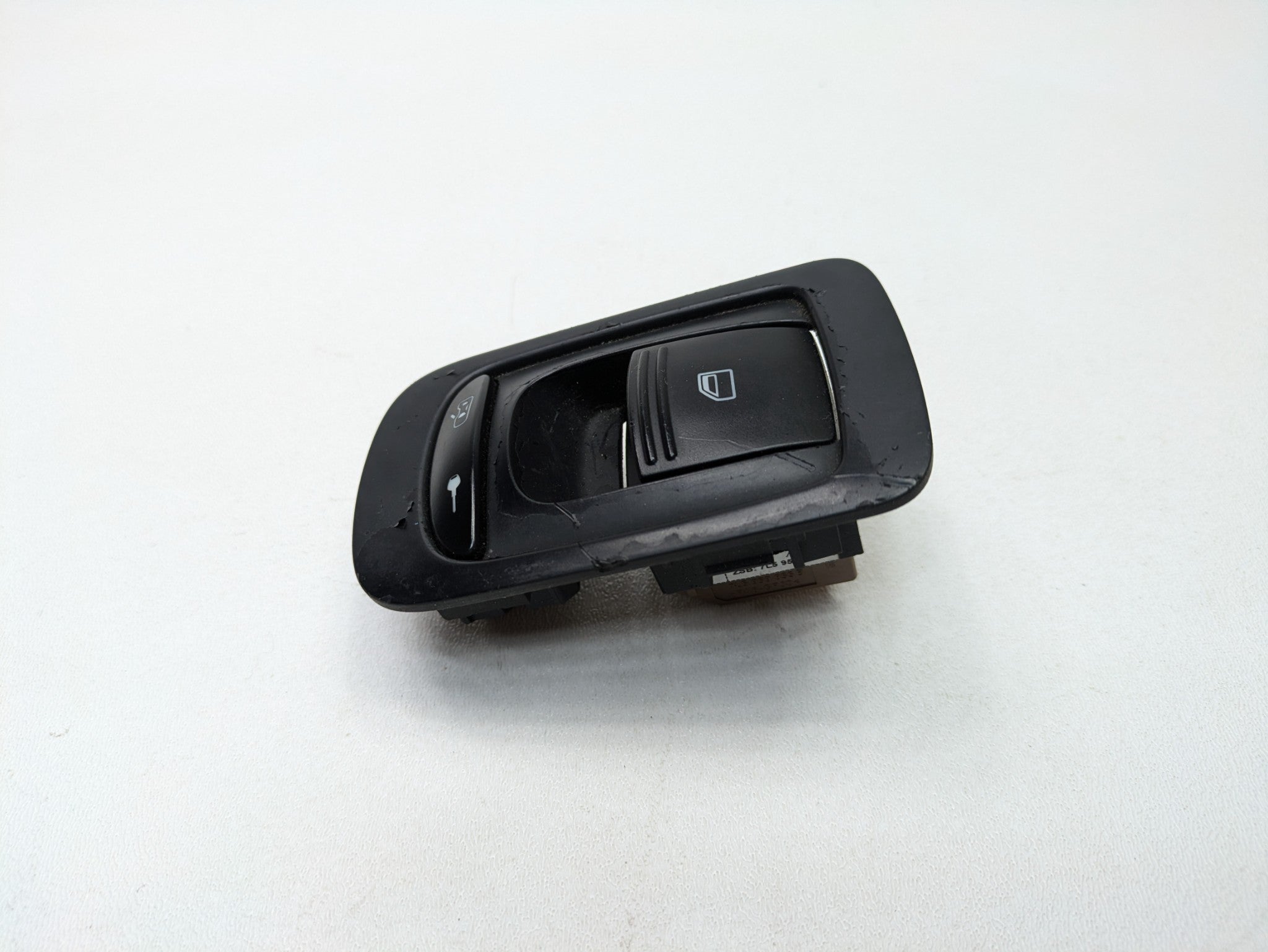 2008 - 2010 OEM PORSCHE CAYENNE REAR RIGHT PASSENGER SIDE DOOR SWITCH ASSEMBLY