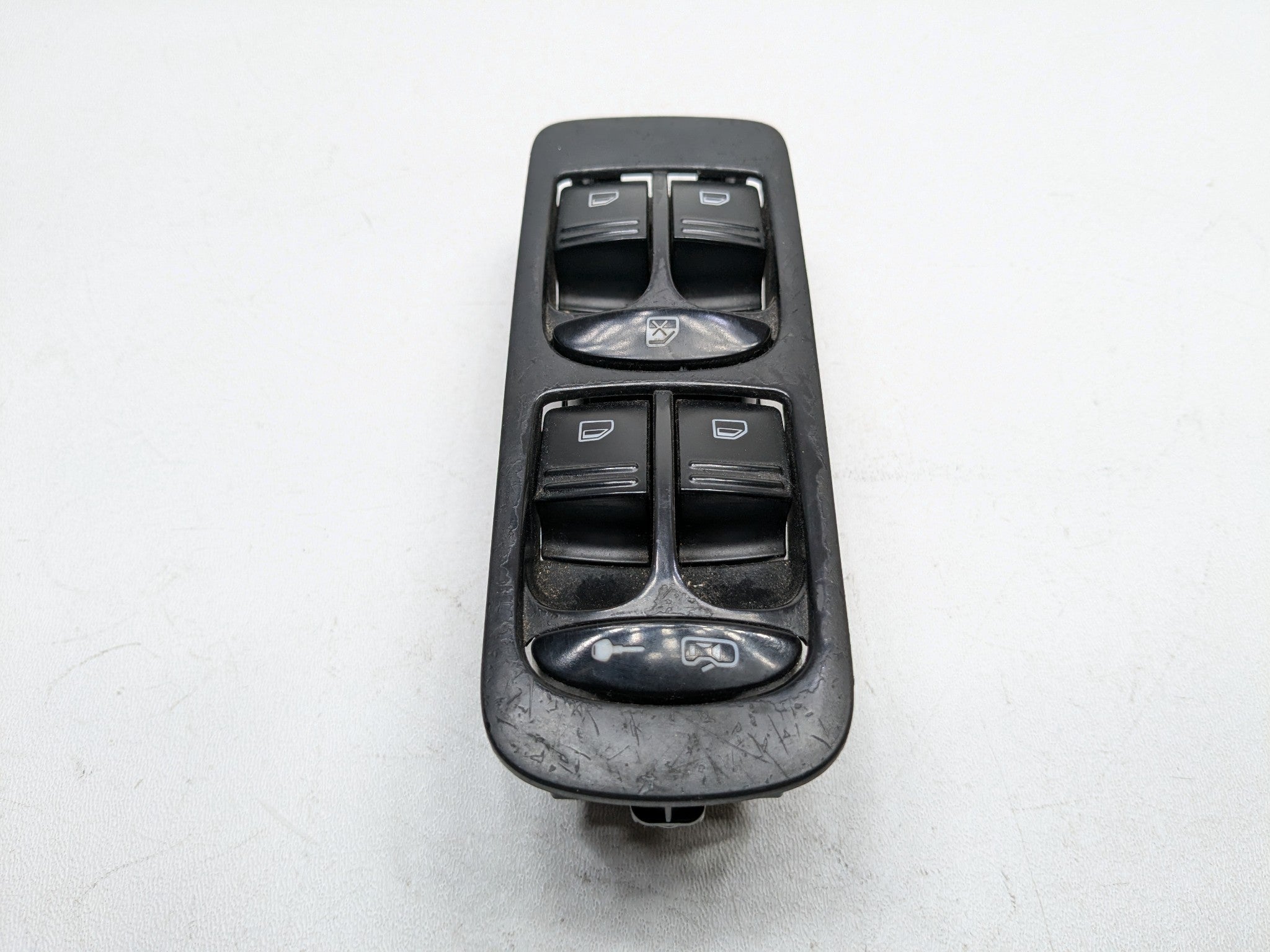 2008 - 2010 OEM PORSCHE CAYENNE FRONT LEFT DRIVER SIDE DOOR SWITCH ASSEMBLY