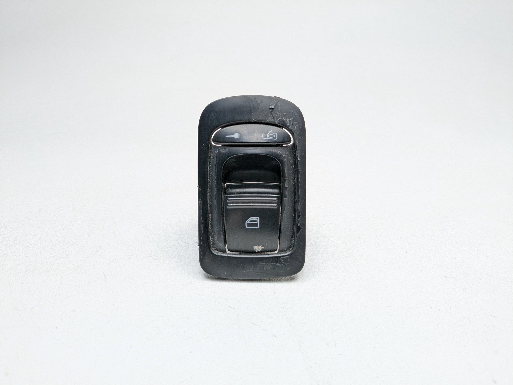 2008 - 2010 OEM PORSCHE CAYENNE FRONT RIGHT PASSENGER SIDE DOOR SWITCH ASSEMBLY