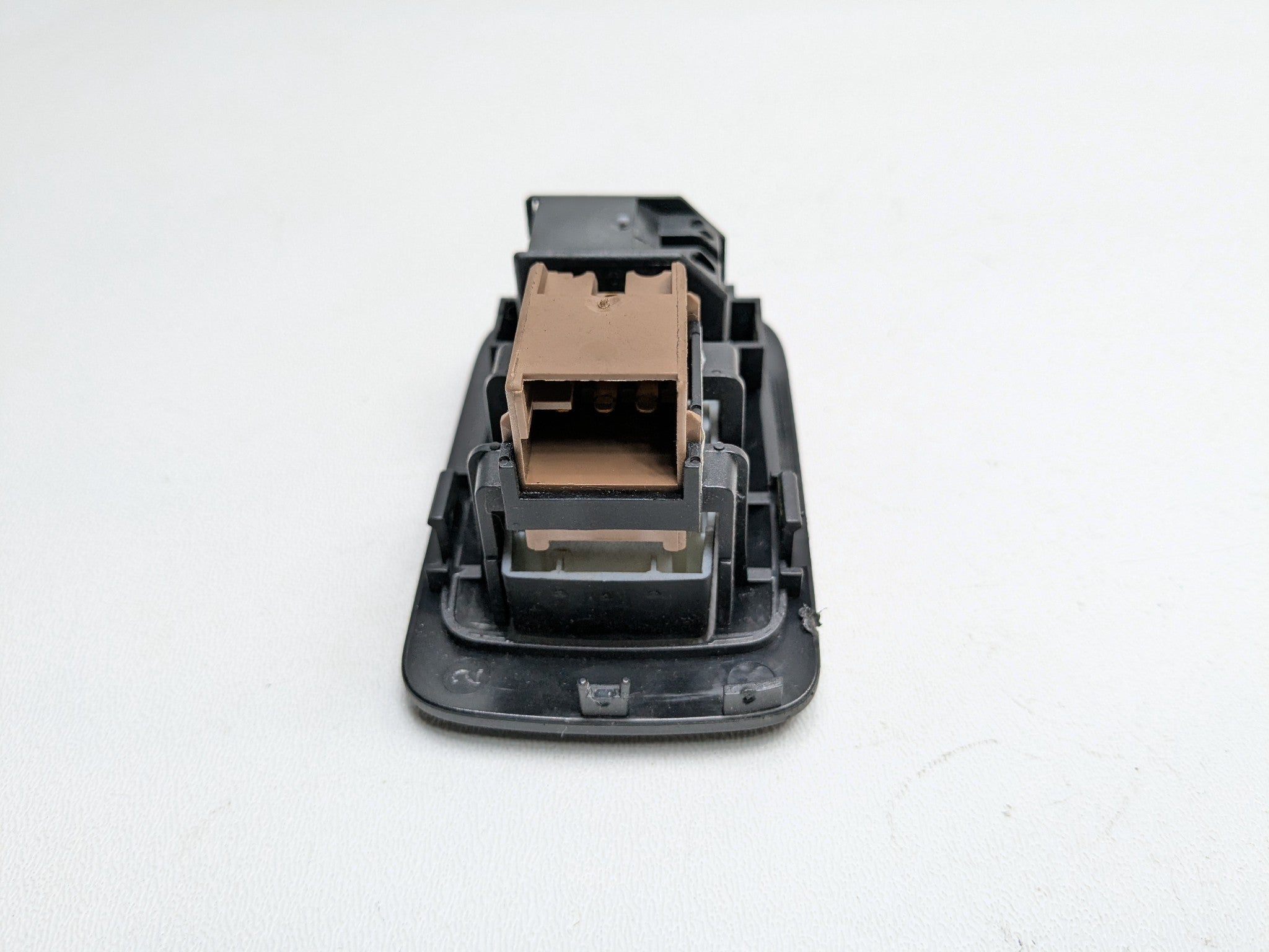 2008 - 2010 OEM PORSCHE CAYENNE FRONT RIGHT PASSENGER SIDE DOOR SWITCH ASSEMBLY