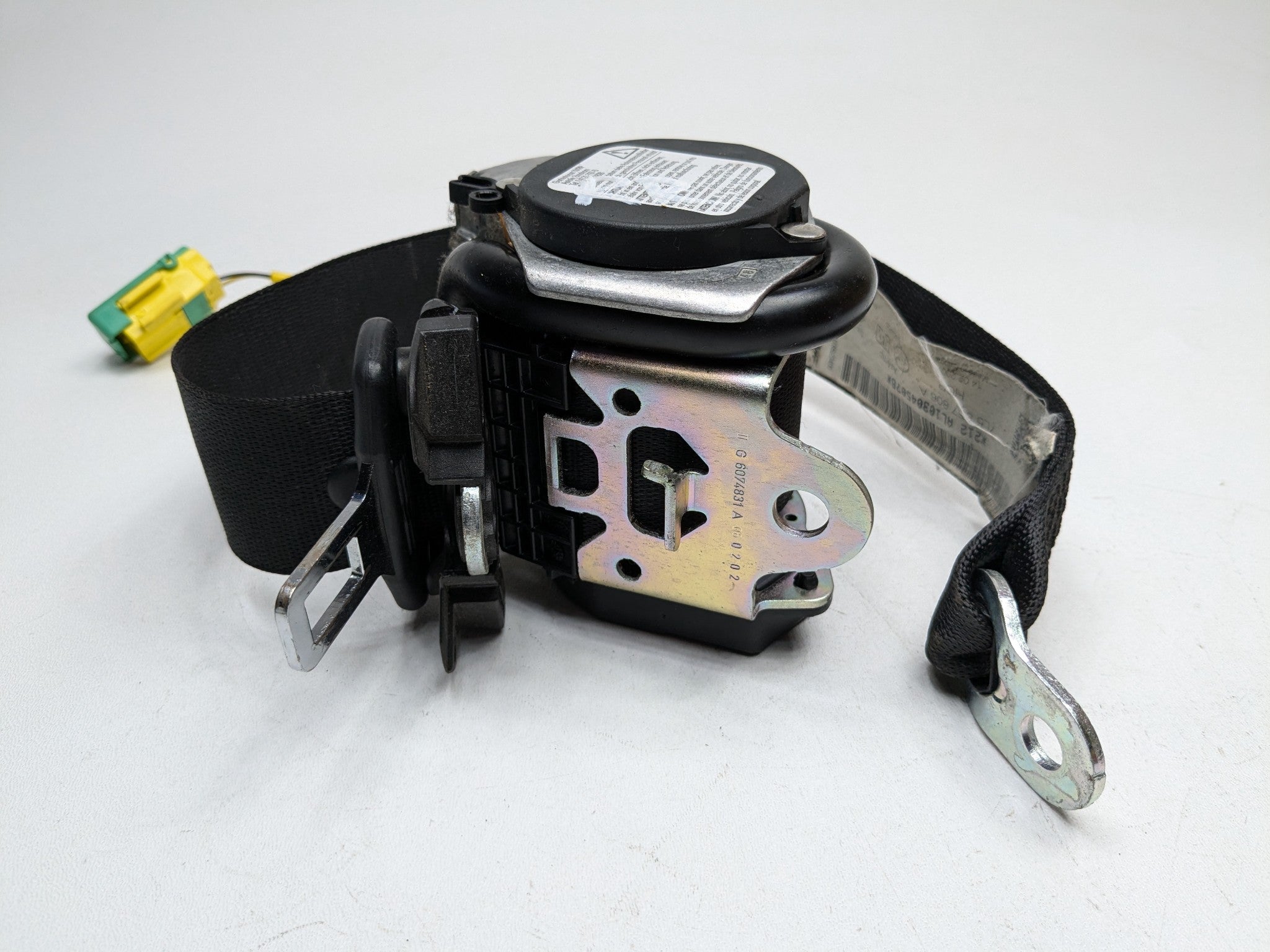 2008 - 2010 OEM PORSCHE CAYENNE REAR RIGHT SIDE SEAT BELT RETRACTOR ASSEMBLY