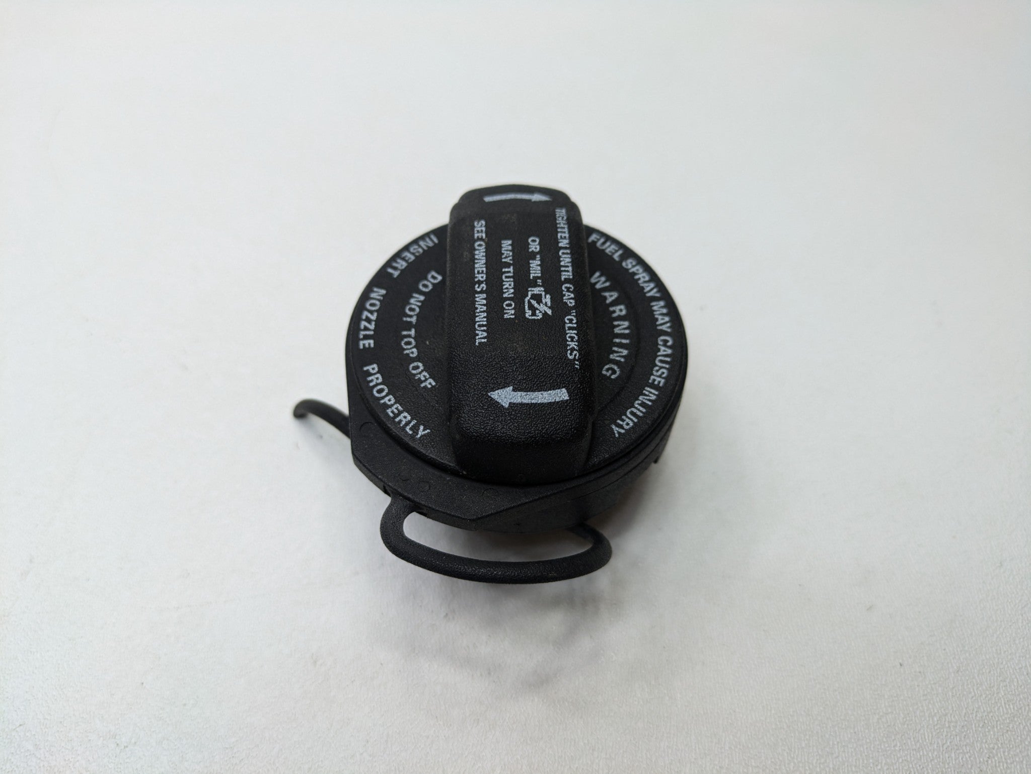 2008 - 2010 OEM PORSCHE CAYENNE FUEL AND GAS TANK FILLER CAP ASSEMBLY