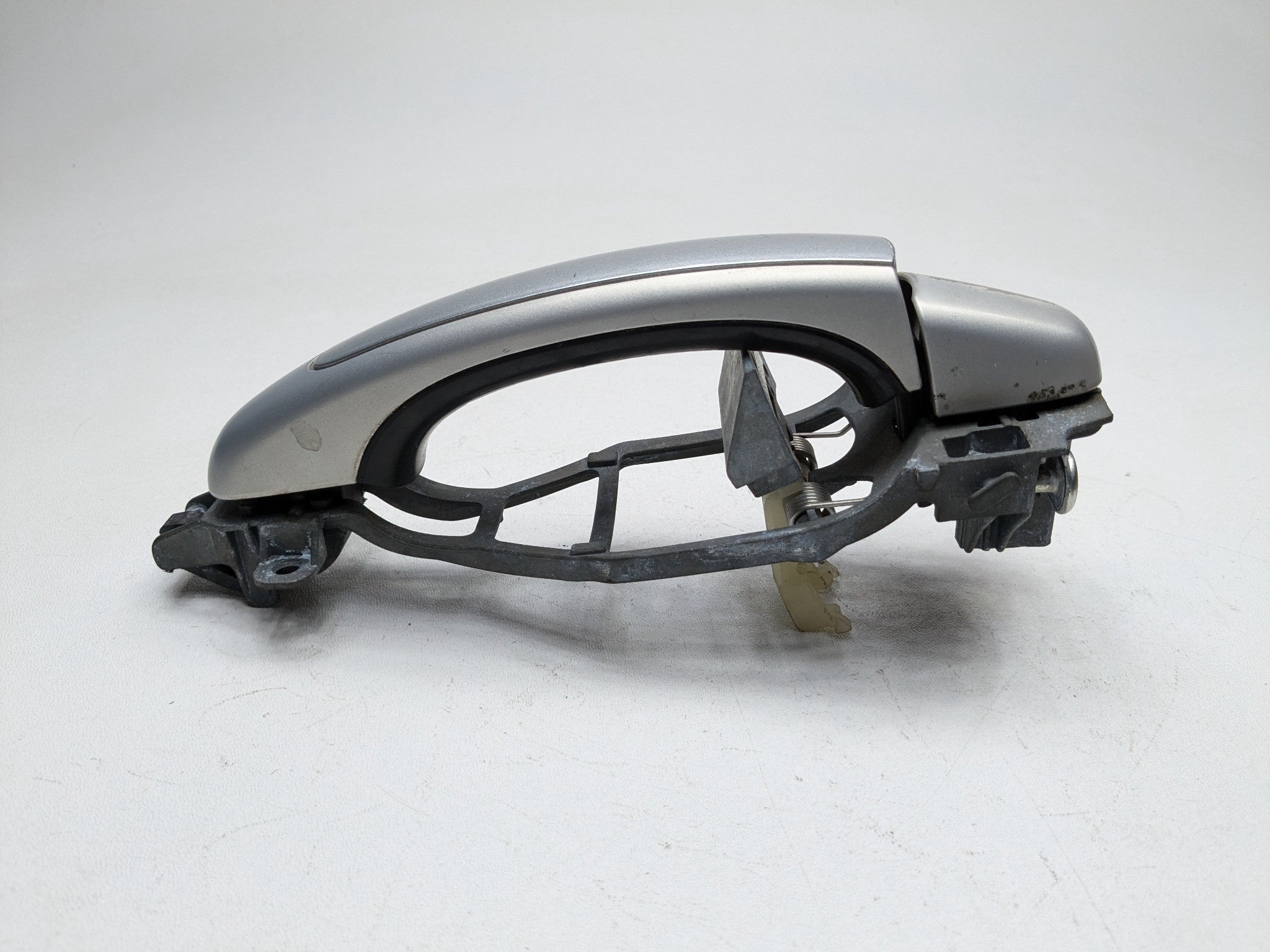 2008 - 2010 OEM PORSCHE CAYENNE REAR LEFT DRIVER SIDE OUTSIDE DOOR HANDLE