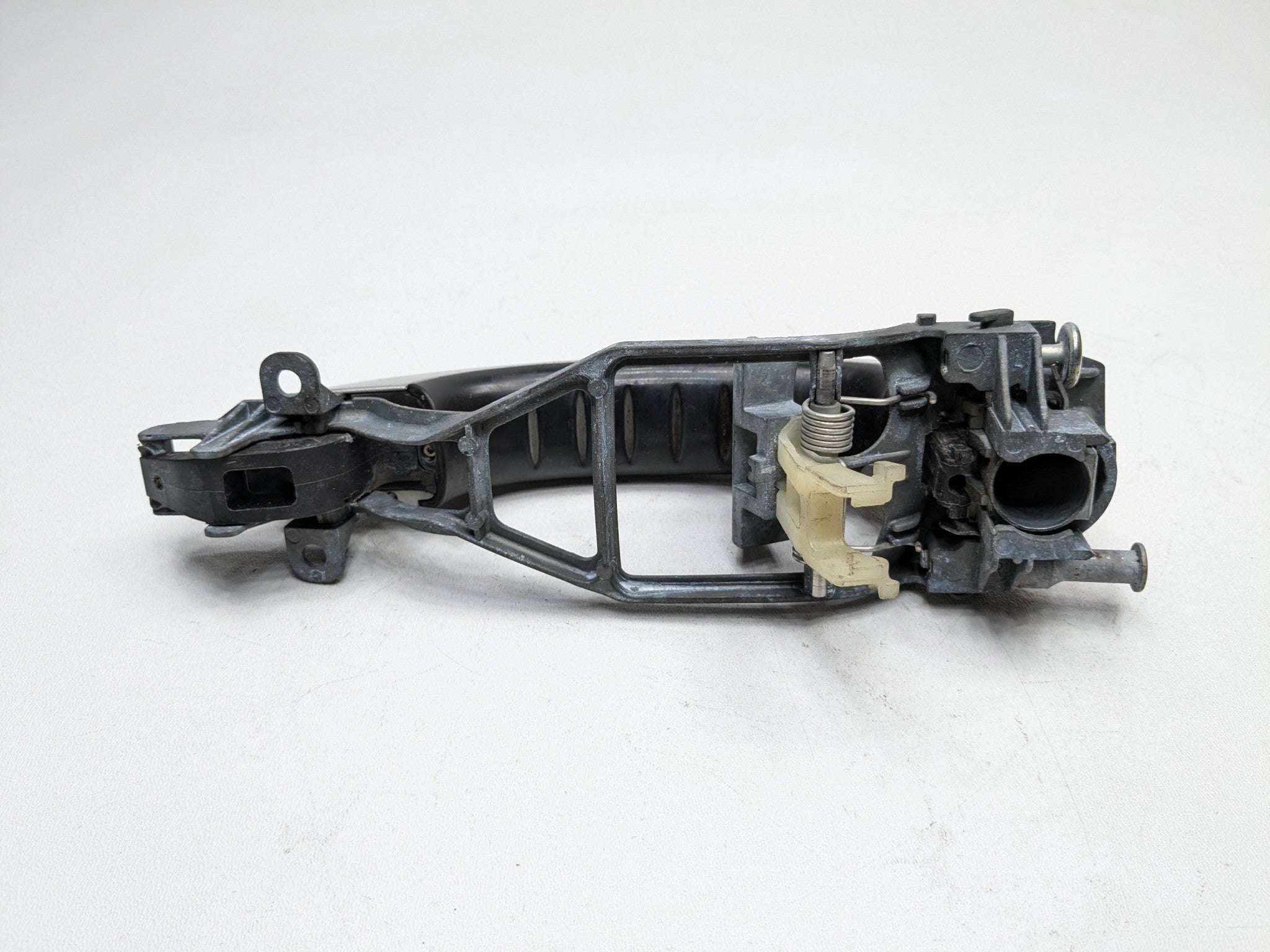 2008 - 2010 OEM PORSCHE CAYENNE REAR LEFT DRIVER SIDE OUTSIDE DOOR HANDLE