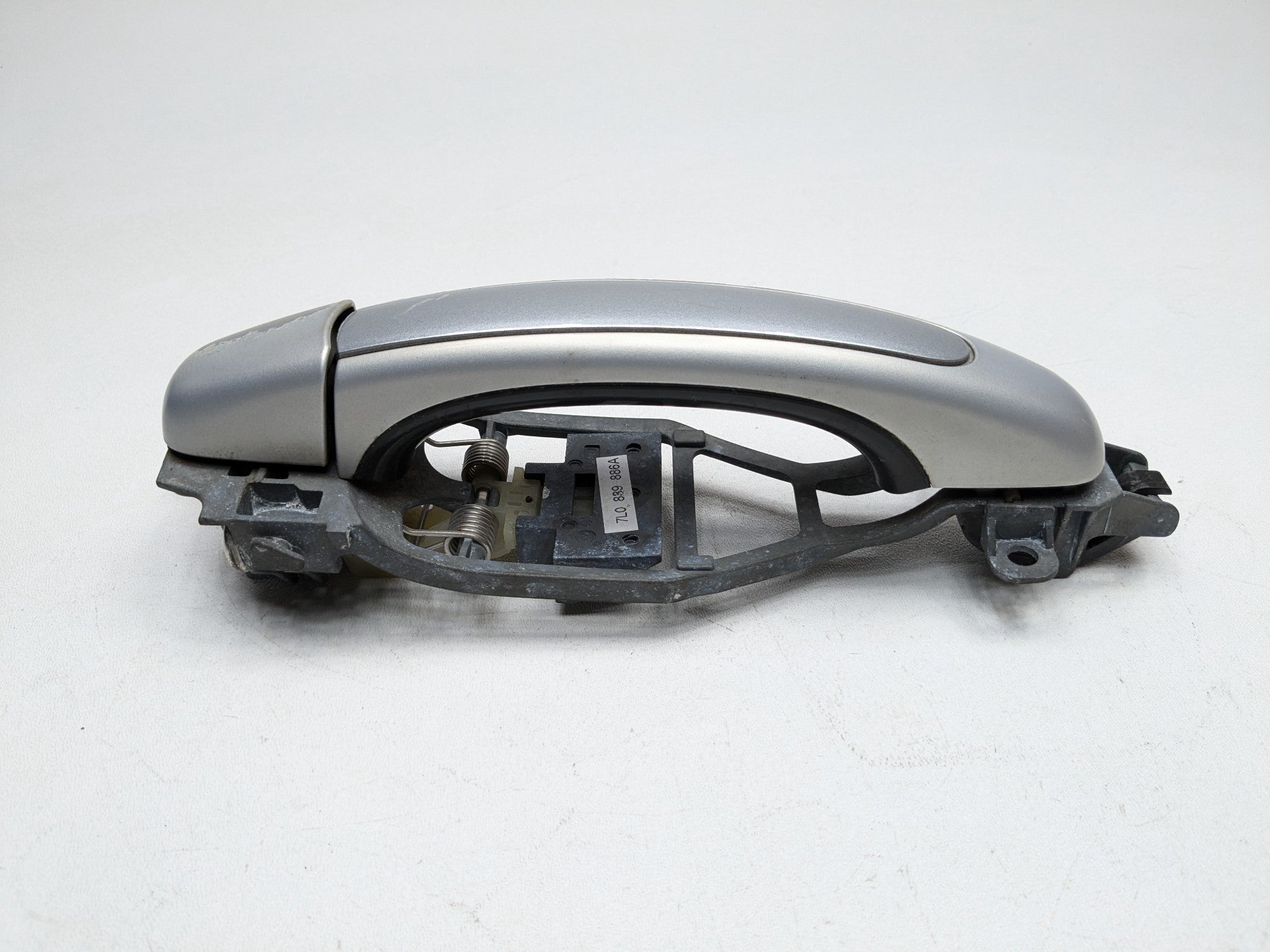 2008 - 2010 OEM PORSCHE CAYENNE REAR RIGHT PASSENGER SIDE OUTSIDE DOOR HANDLE