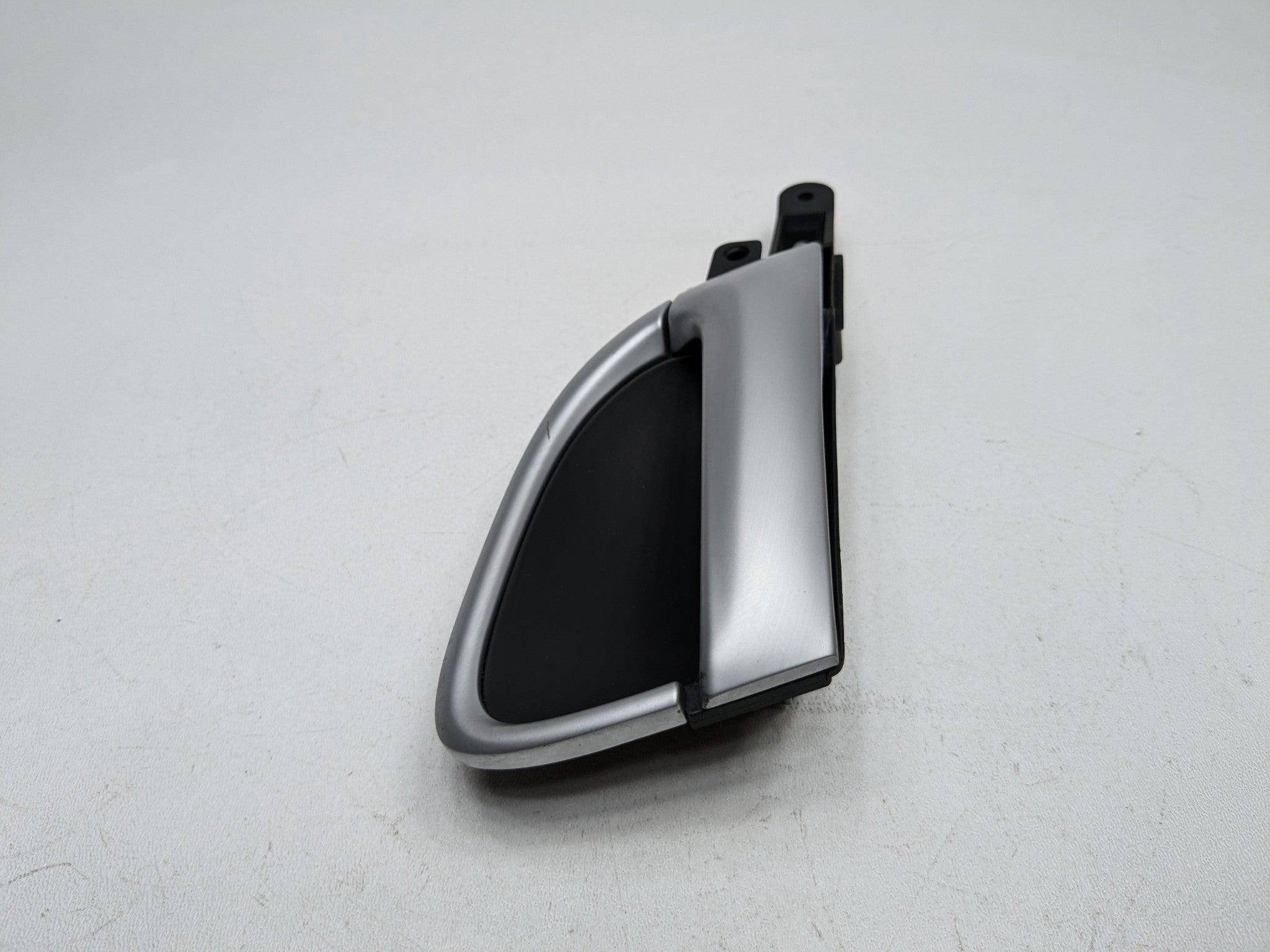 2008 - 2010 OEM PORSCHE CAYENNE REAR RIGHT PASSENGER SIDE INSIDE DOOR HANDLE