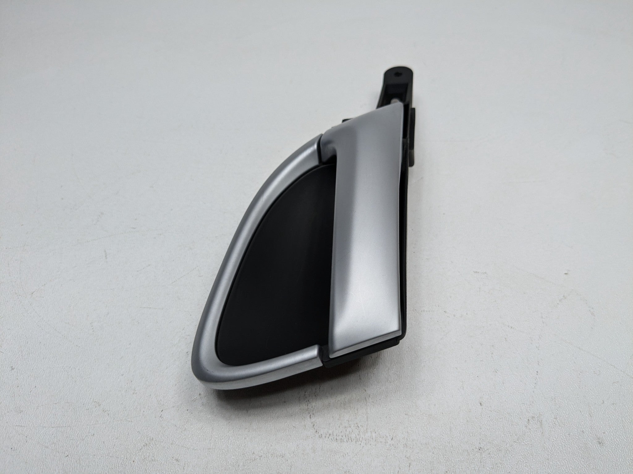 2008 - 2010 OEM PORSCHE CAYENNE FRONT RIGHT PASSENGER SIDE INSIDE DOOR HANDLE