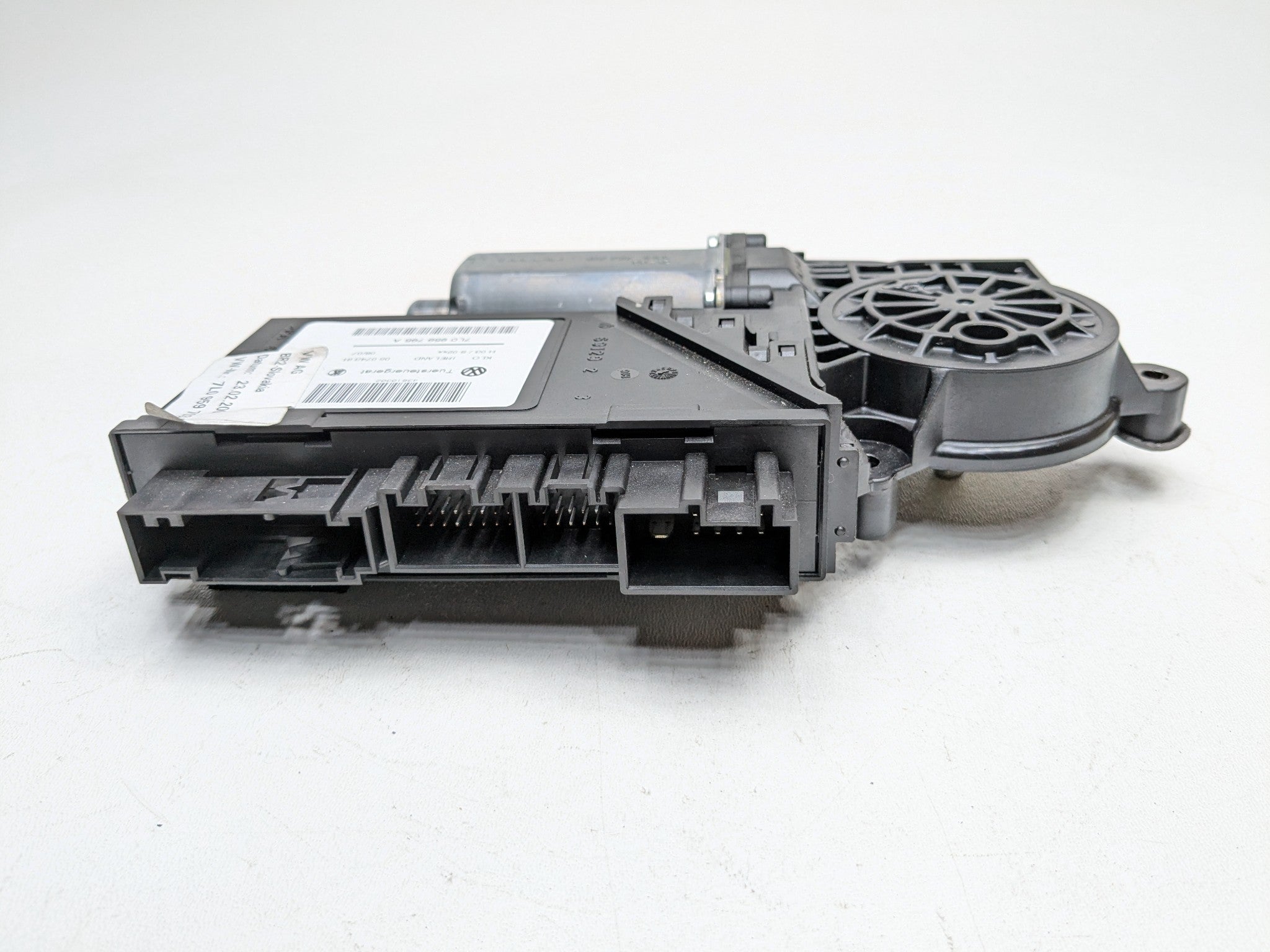 2008 - 2010 OEM PORSCHE CAYENNE REAR RIGHT PASSENGER SIDE POWER WINDOW MOTOR