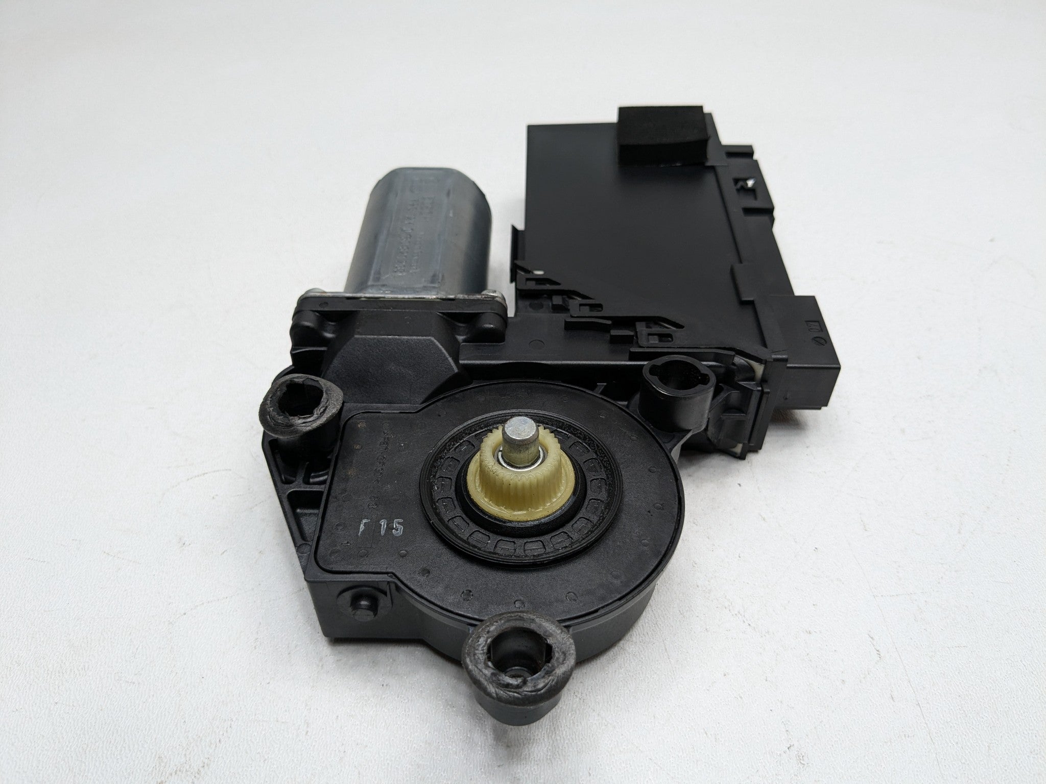 2008 - 2010 OEM PORSCHE CAYENNE REAR RIGHT PASSENGER SIDE POWER WINDOW MOTOR