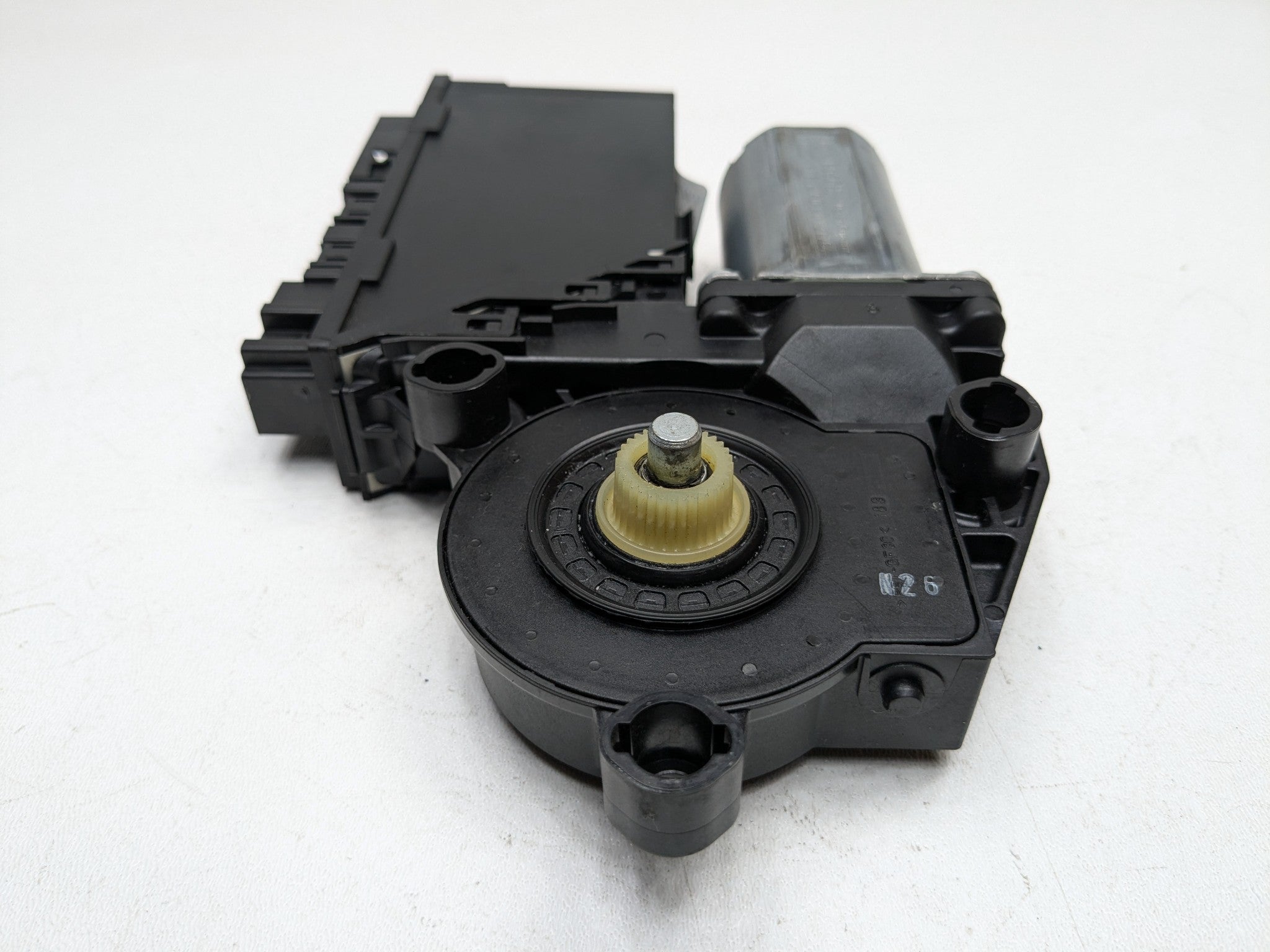 2008 - 2010 OEM PORSCHE CAYENNE FRONT LEFT DRIVER SIDE POWER WINDOW MOTOR
