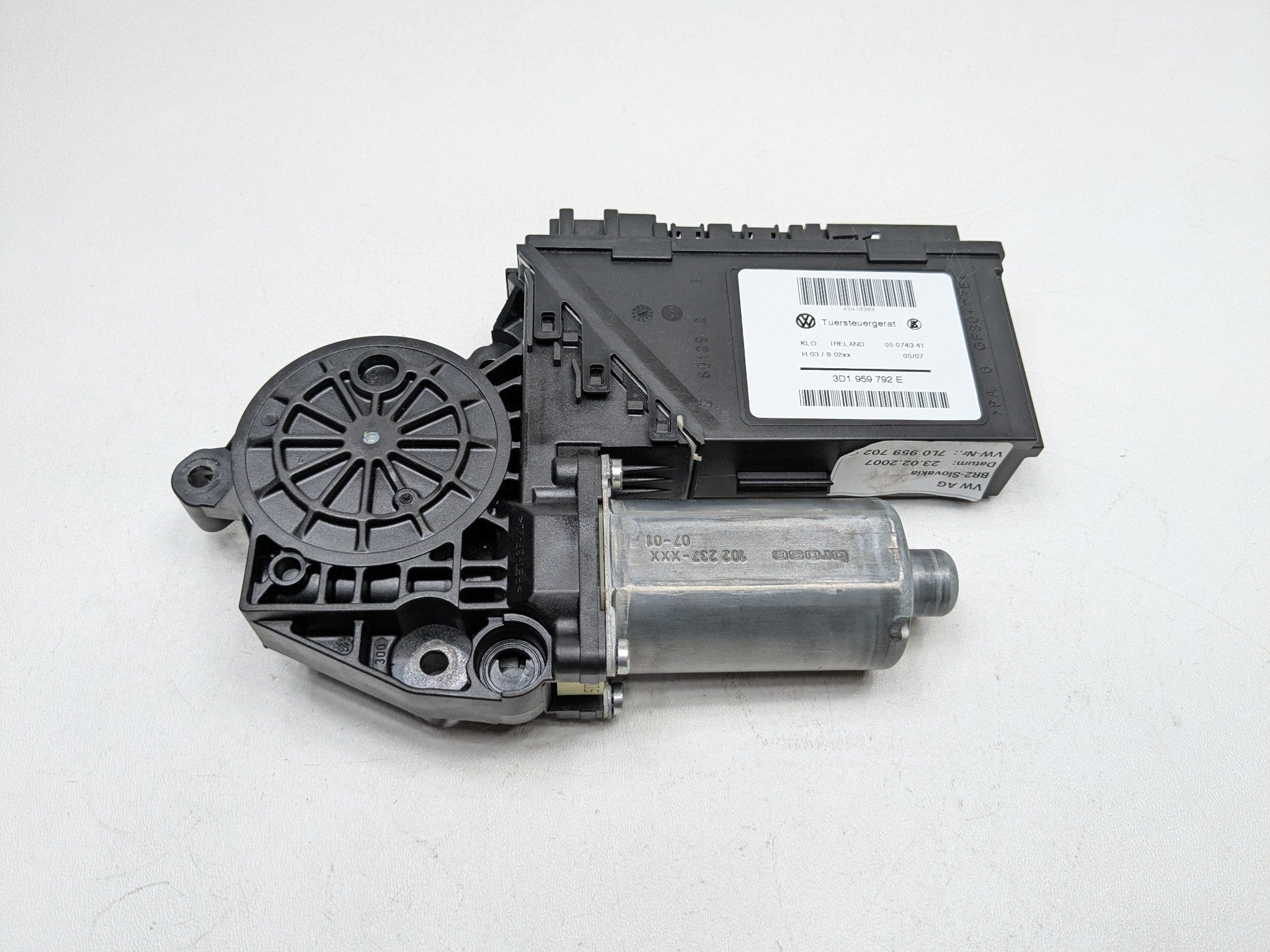 2008 - 2010 OEM PORSCHE CAYENNE FRONT RIGHT PASSENGER SIDE POWER WINDOW MOTOR