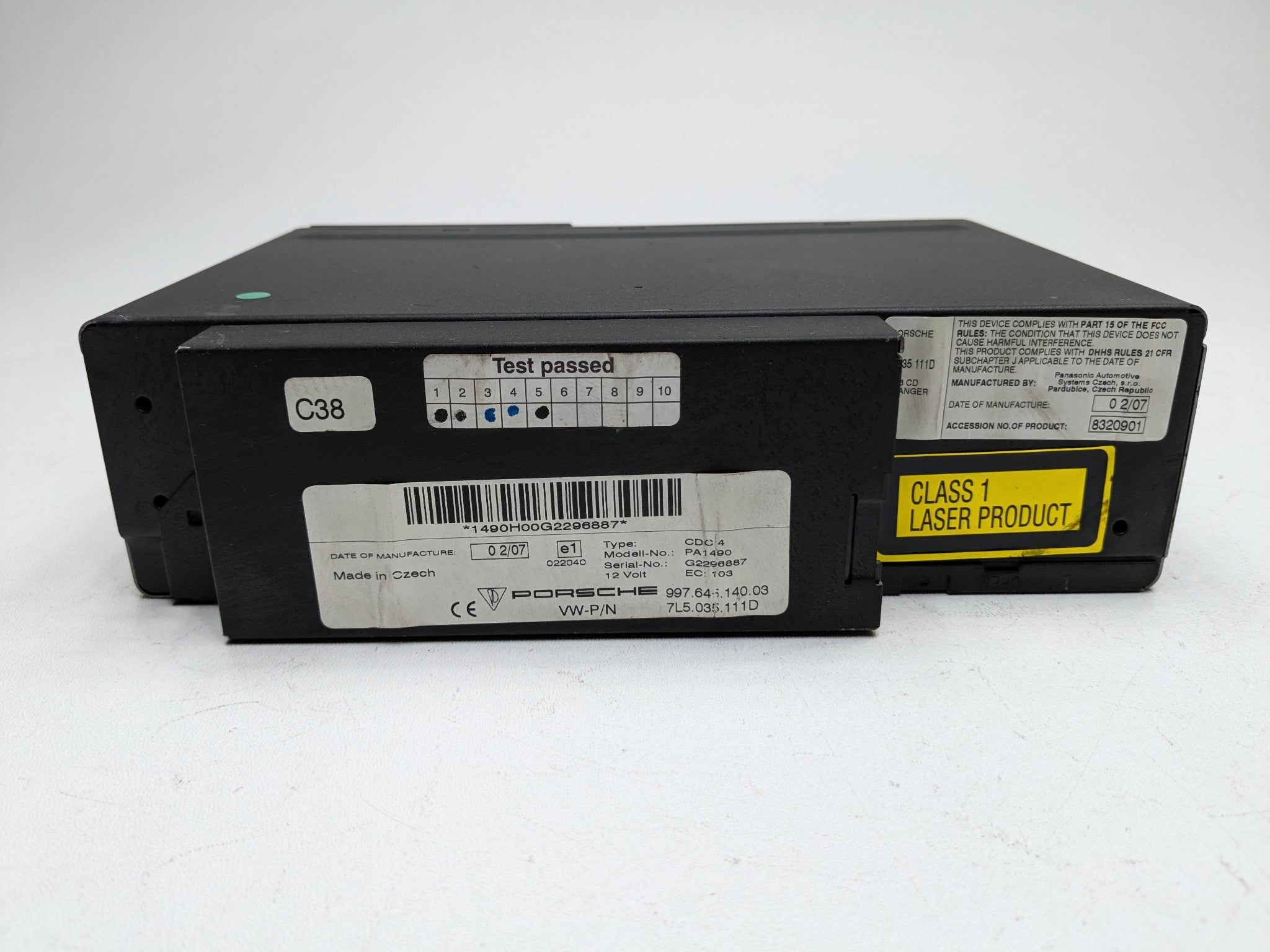 2008 - 2010 OEM PORSCHE CAYENNE FRONT RADIO STEREO CD CHANGER PLAYER