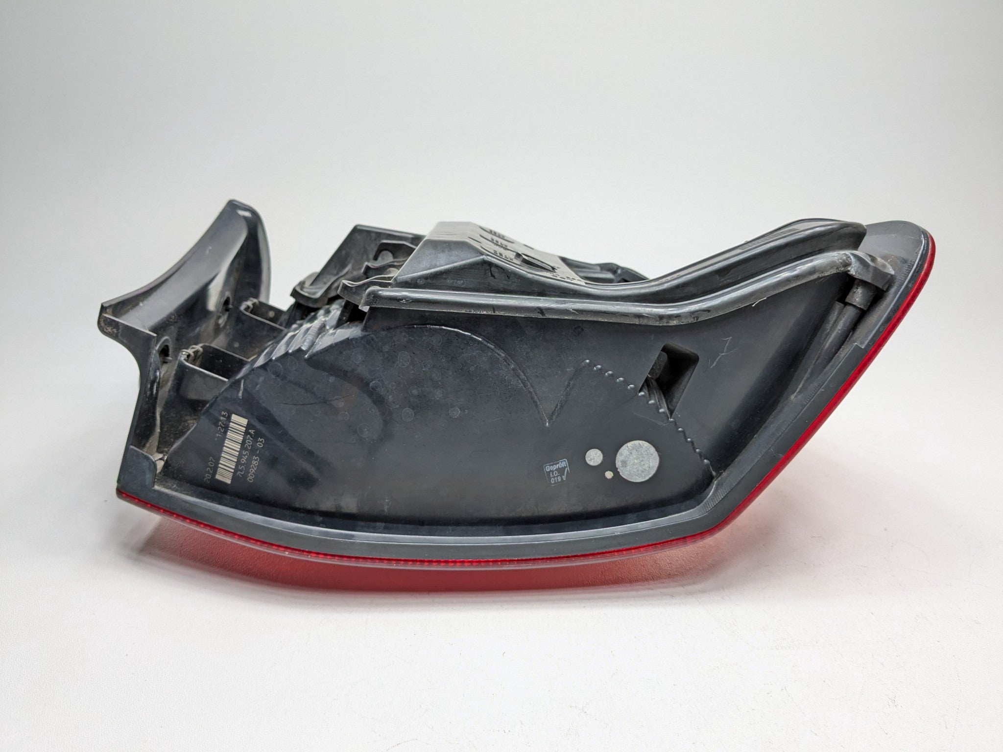 2008 - 2010 OEM PORSCHE CAYENNE REAR LEFT DRIVER SIDE TAILLIGHT ASSEMBLY