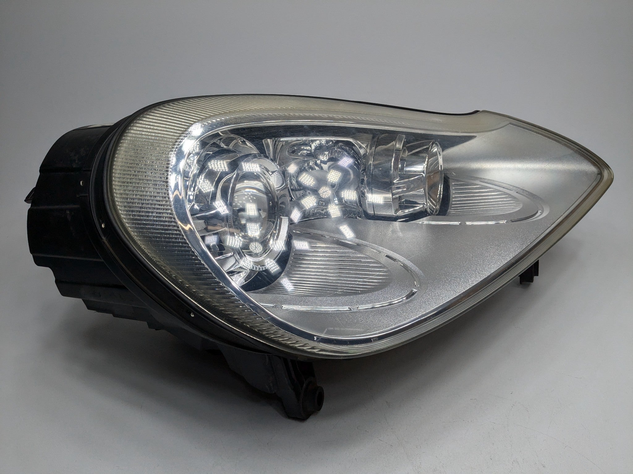 2008 - 2010 OEM PORSCHE CAYENNE FRONT RIGHT PASSENGER SIDE HEADLAMP ASSEMBLY