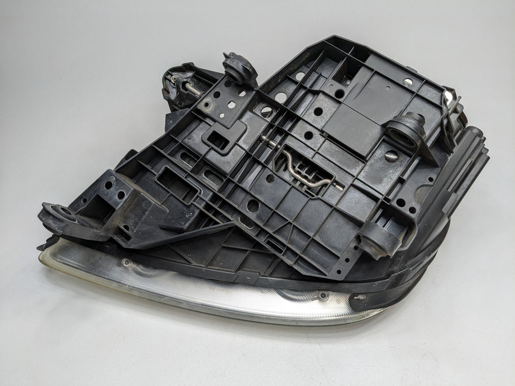 2008 - 2010 OEM PORSCHE CAYENNE FRONT RIGHT PASSENGER SIDE HEADLAMP ASSEMBLY