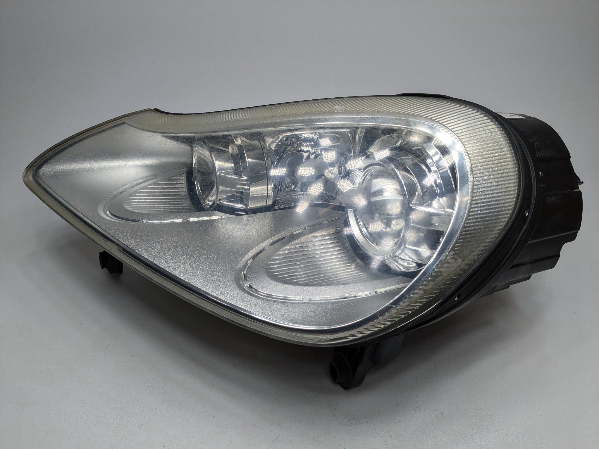 2008 - 2010 OEM PORSCHE CAYENNE FRONT LEFT DRIVER SIDE HEADLAMP ASSEMBLY