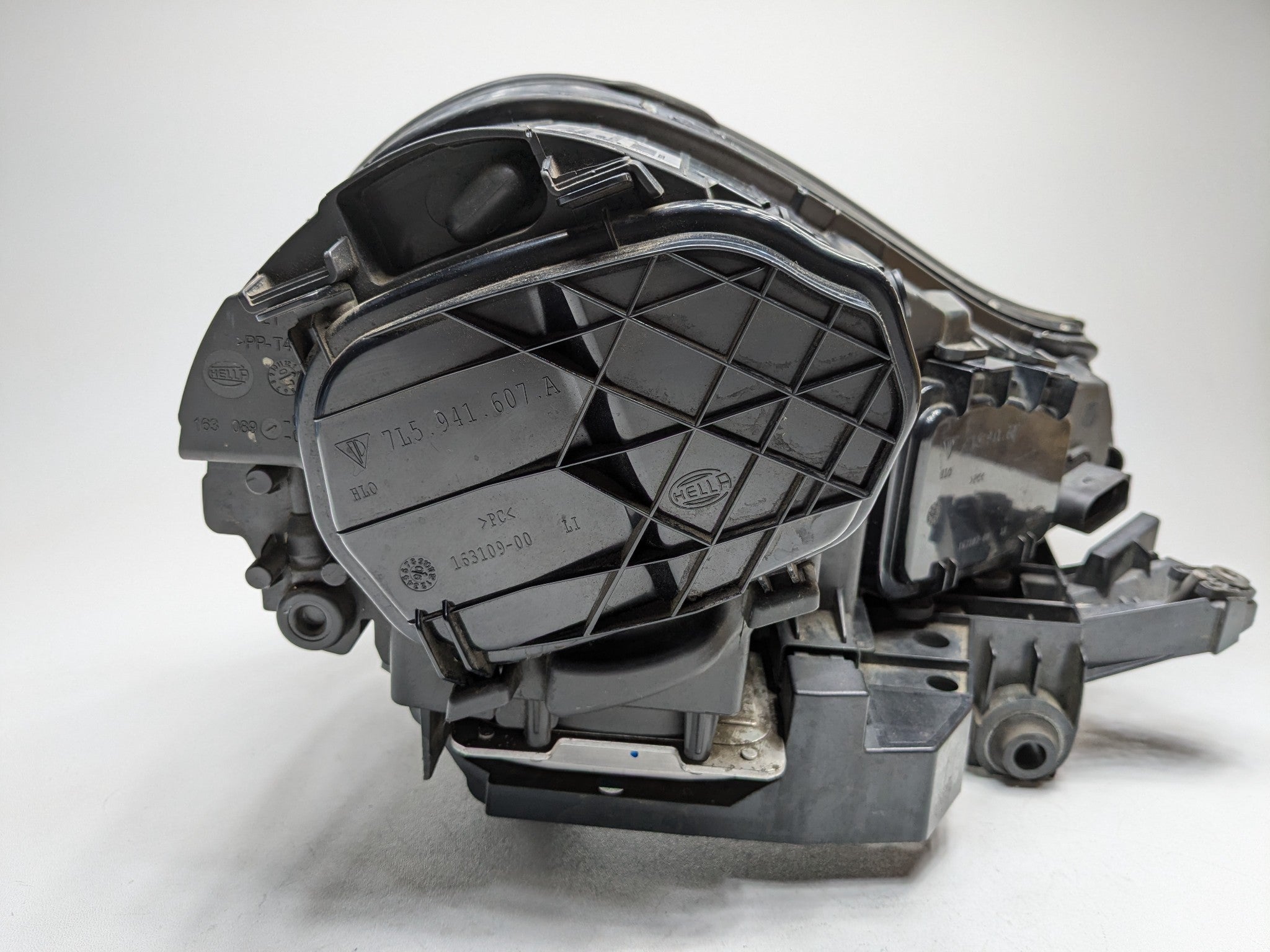 2008 - 2010 OEM PORSCHE CAYENNE FRONT LEFT DRIVER SIDE HEADLAMP ASSEMBLY