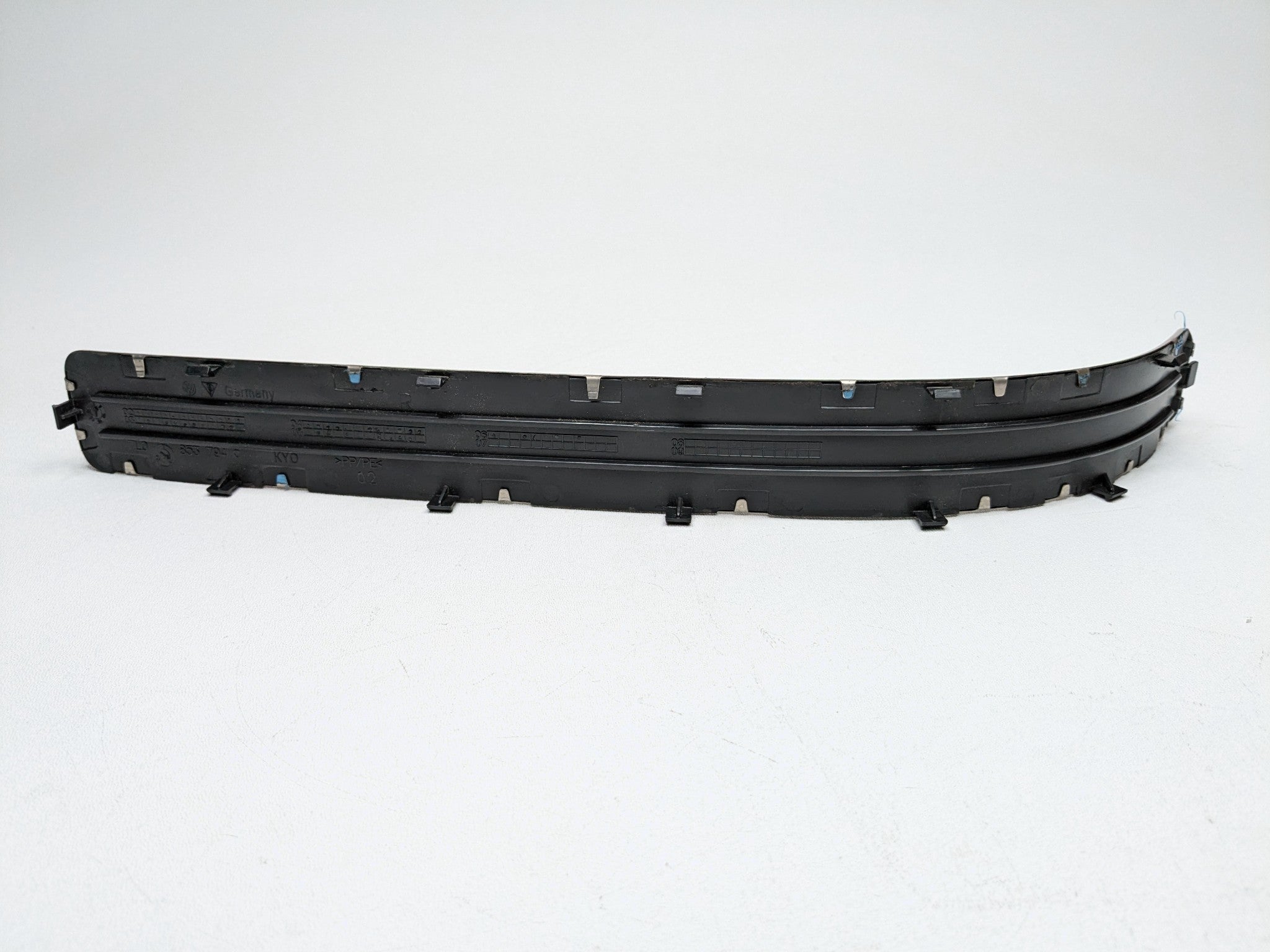 2008 - 2010 OEM PORSCHE CAYENNE REAR RIGHT PASSENGER SIDE DOOR SCUFF SILL PLATE