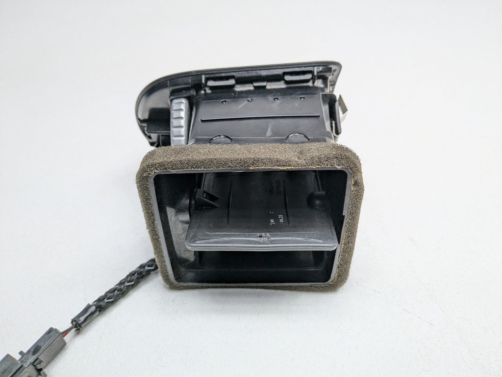 2008 - 2010 OEM PORSCHE CAYENNE FRONT RIGHT PASSENGER SIDE AC HEATER VENT