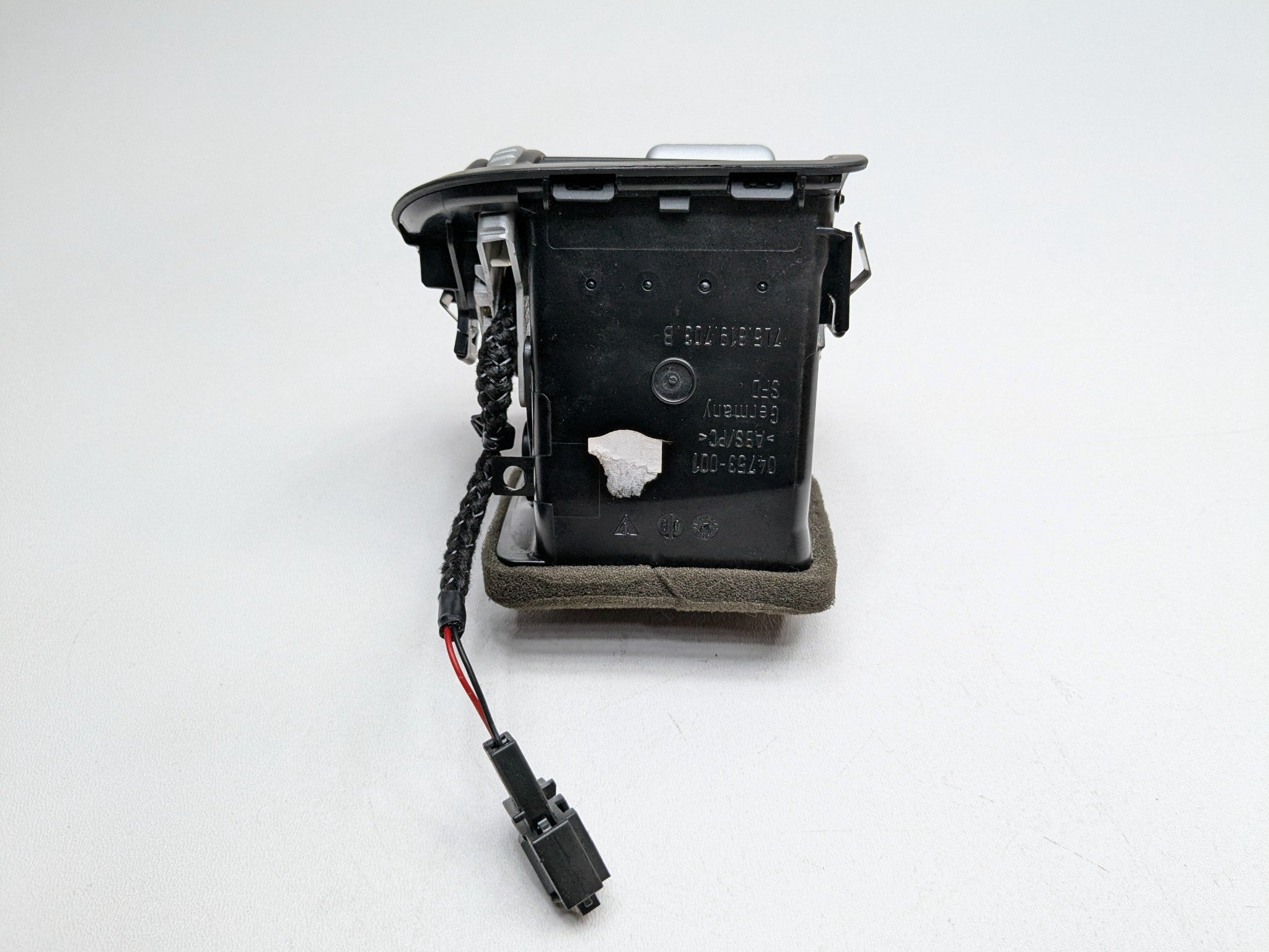 2008 - 2010 OEM PORSCHE CAYENNE FRONT LEFT DRIVER SIDE AC HEATER VENT ASSEMBLY