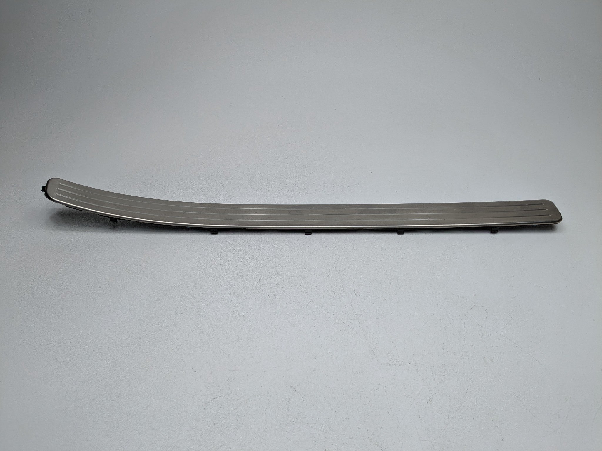 2008 - 2010 OEM PORSCHE CAYENNE FRONT RIGHT PASSENGER SIDE DOOR SILL SCUFF PLATE