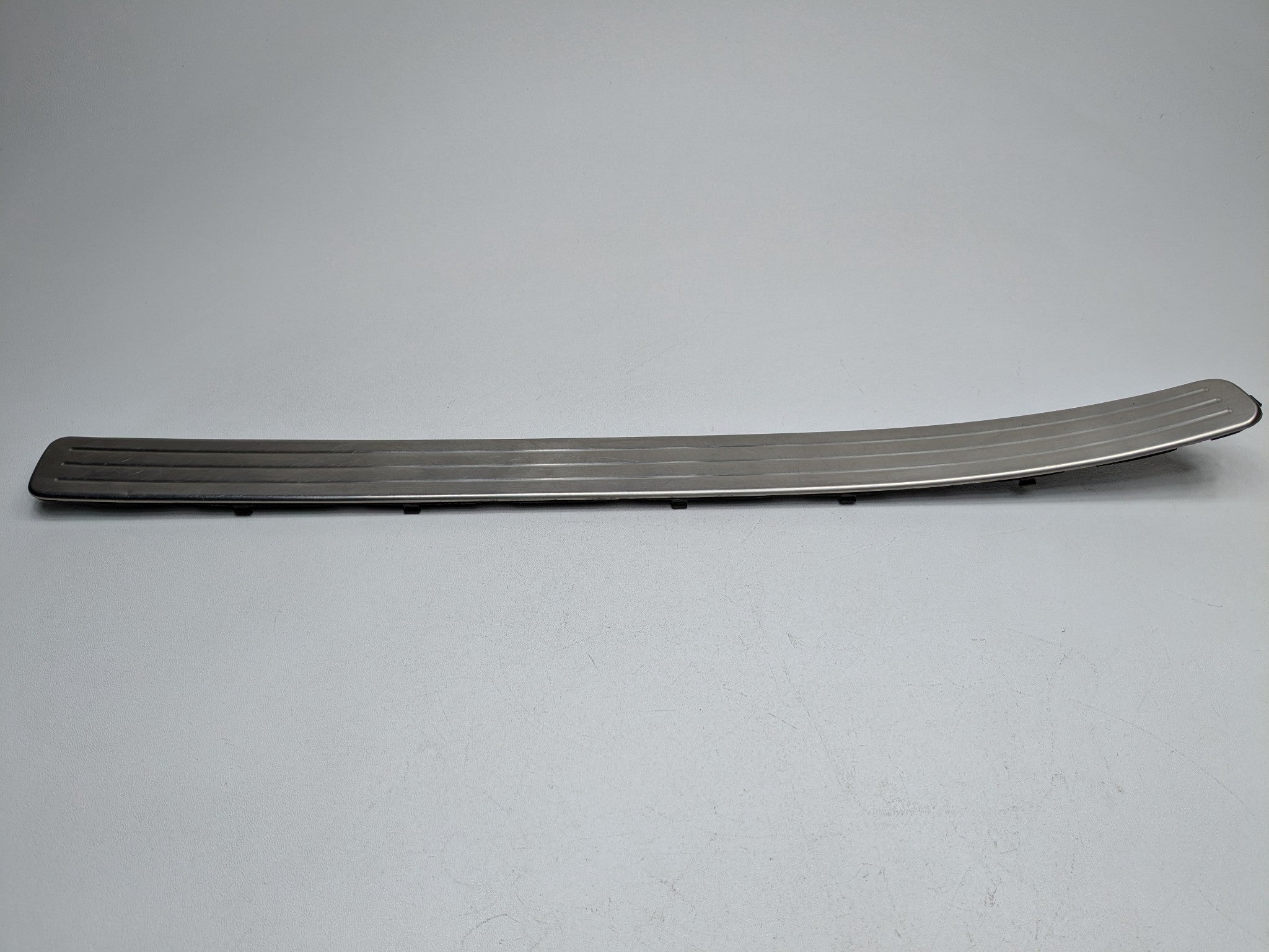 2008 - 2010 OEM PORSCHE CAYENNE FRONT RIGHT PASSENGER SIDE DOOR SILL SCUFF PLATE