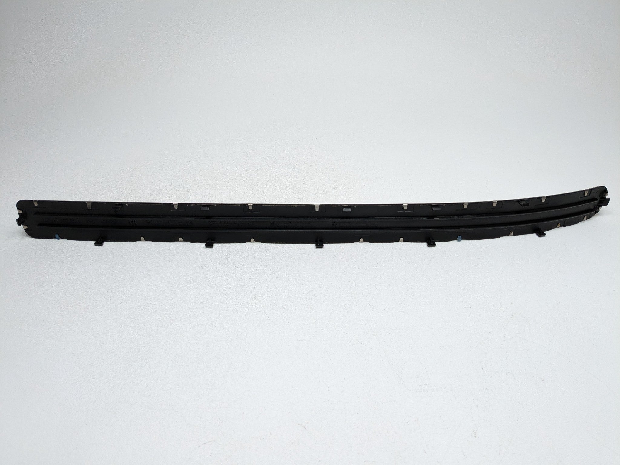 2008 - 2010 OEM PORSCHE CAYENNE FRONT RIGHT PASSENGER SIDE DOOR SILL SCUFF PLATE