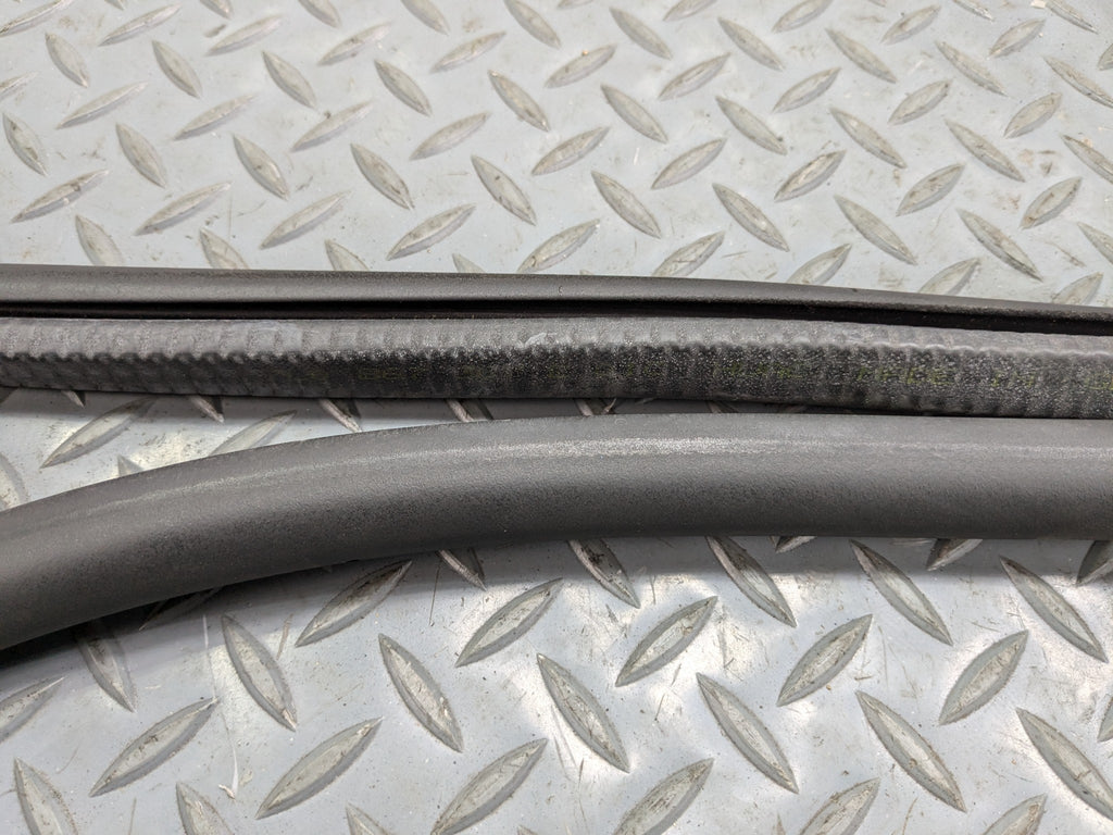 08 - 10 OEM PORSCHE CAYENNE FRONT LEFT DRIVER SIDE DOOR SEAL WEATHER STRIPPING